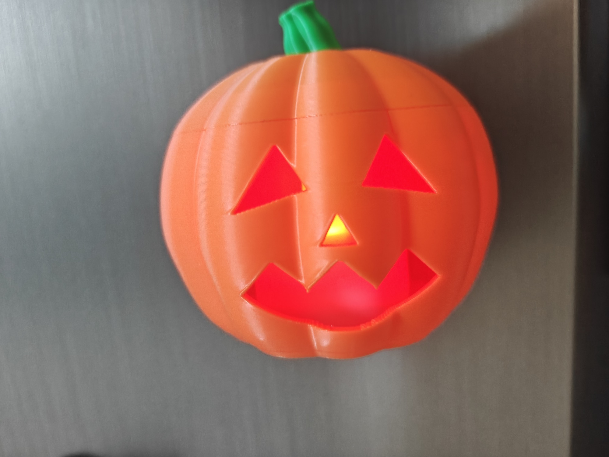 Jack-o-Lantern Fridge Magnet — LED Tealight Pumpkin
