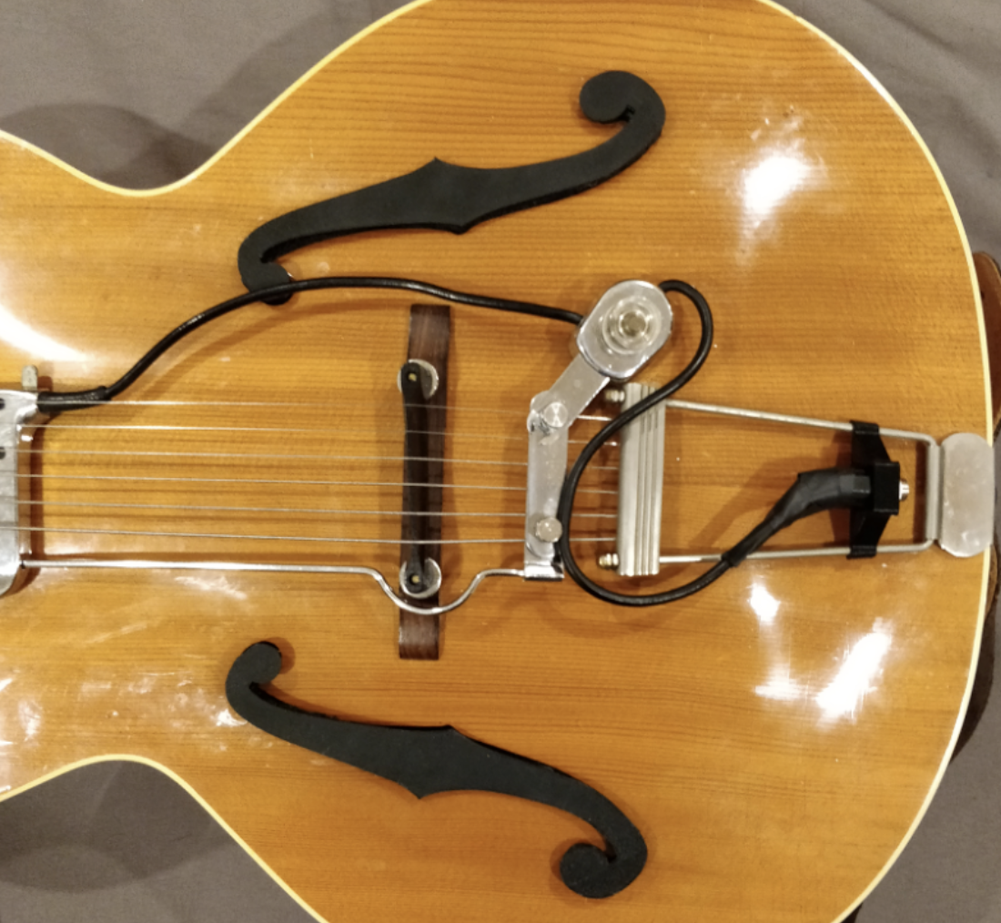 1947 Epiphone Blackstone Archtop guitar f-hole cover