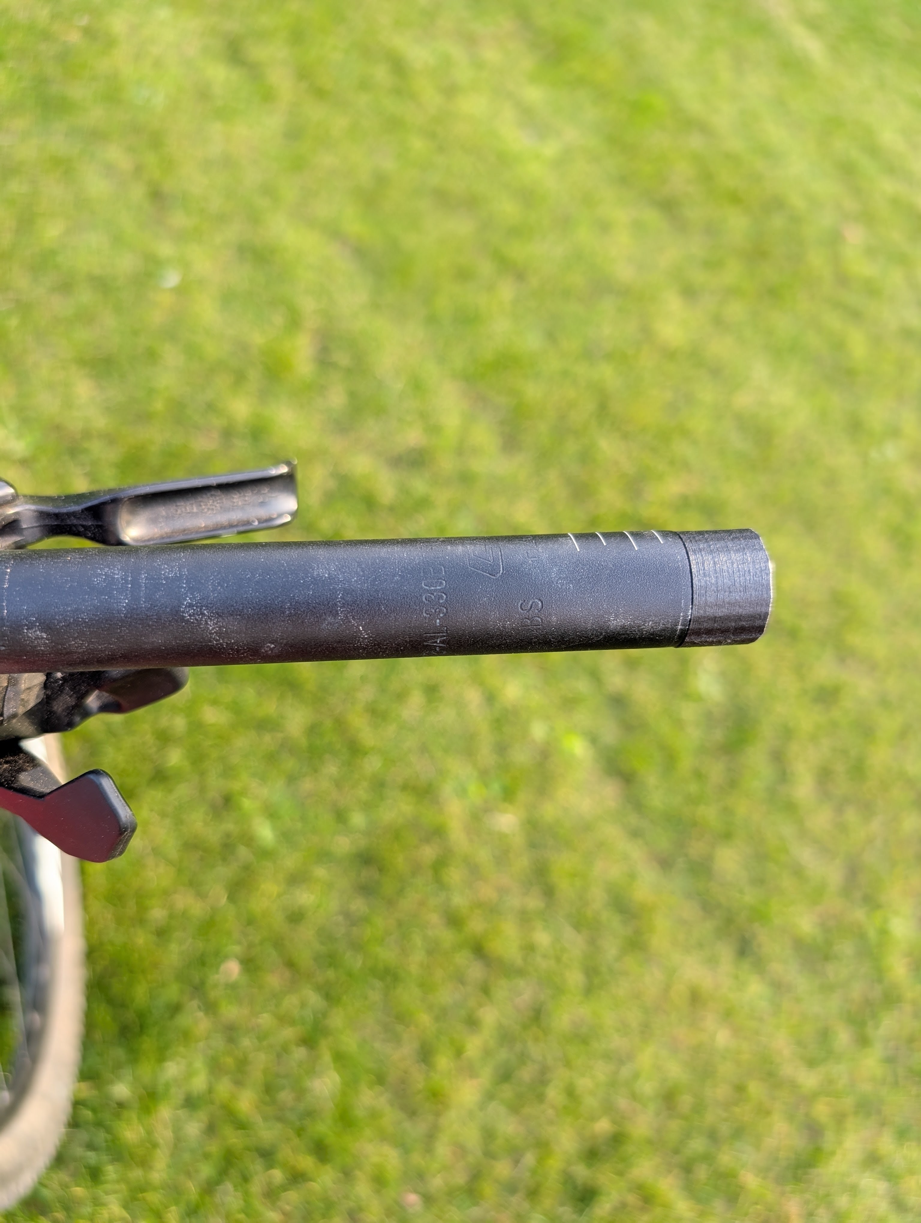 Bicycle handlebar extension