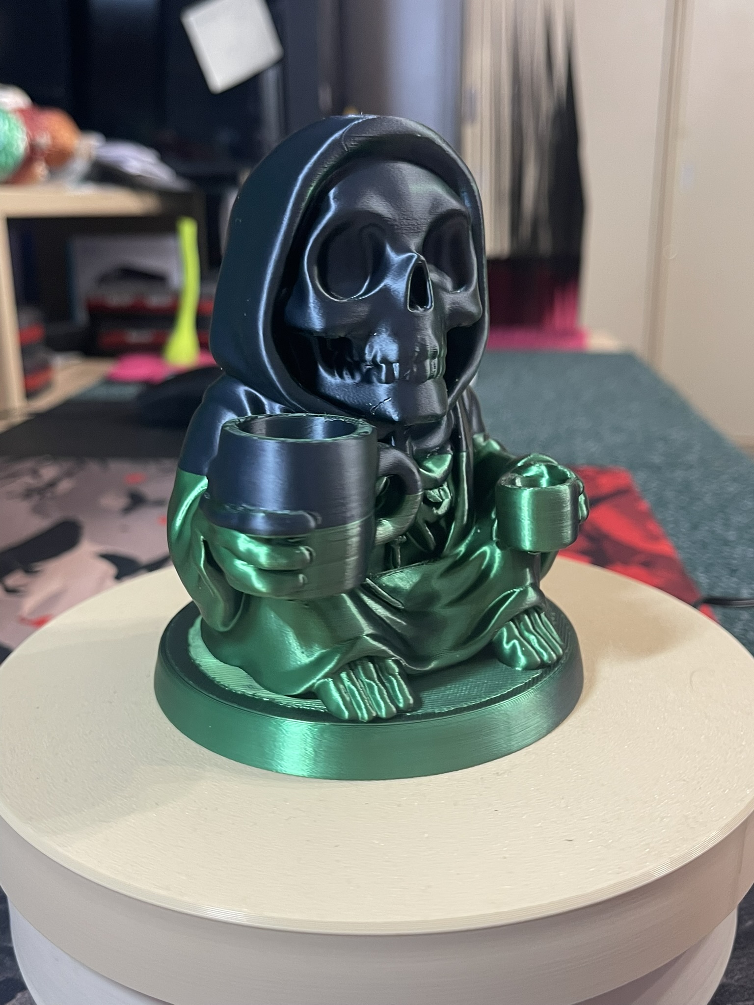 Skeleton figurine - Choose Your Poison