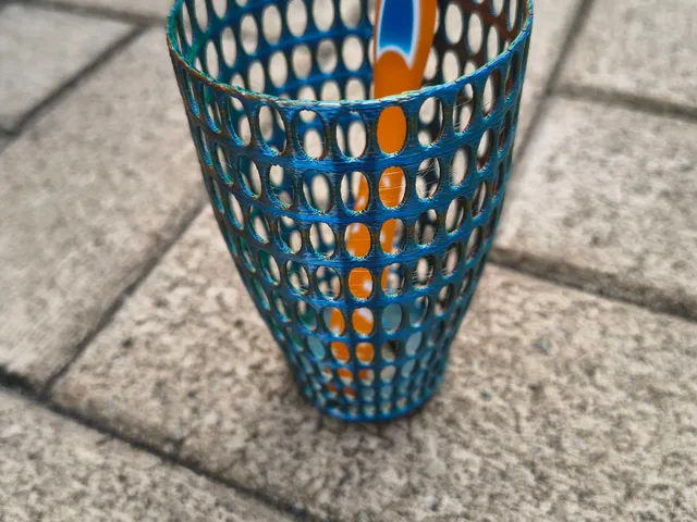 Lightweight Stable Brush Holder