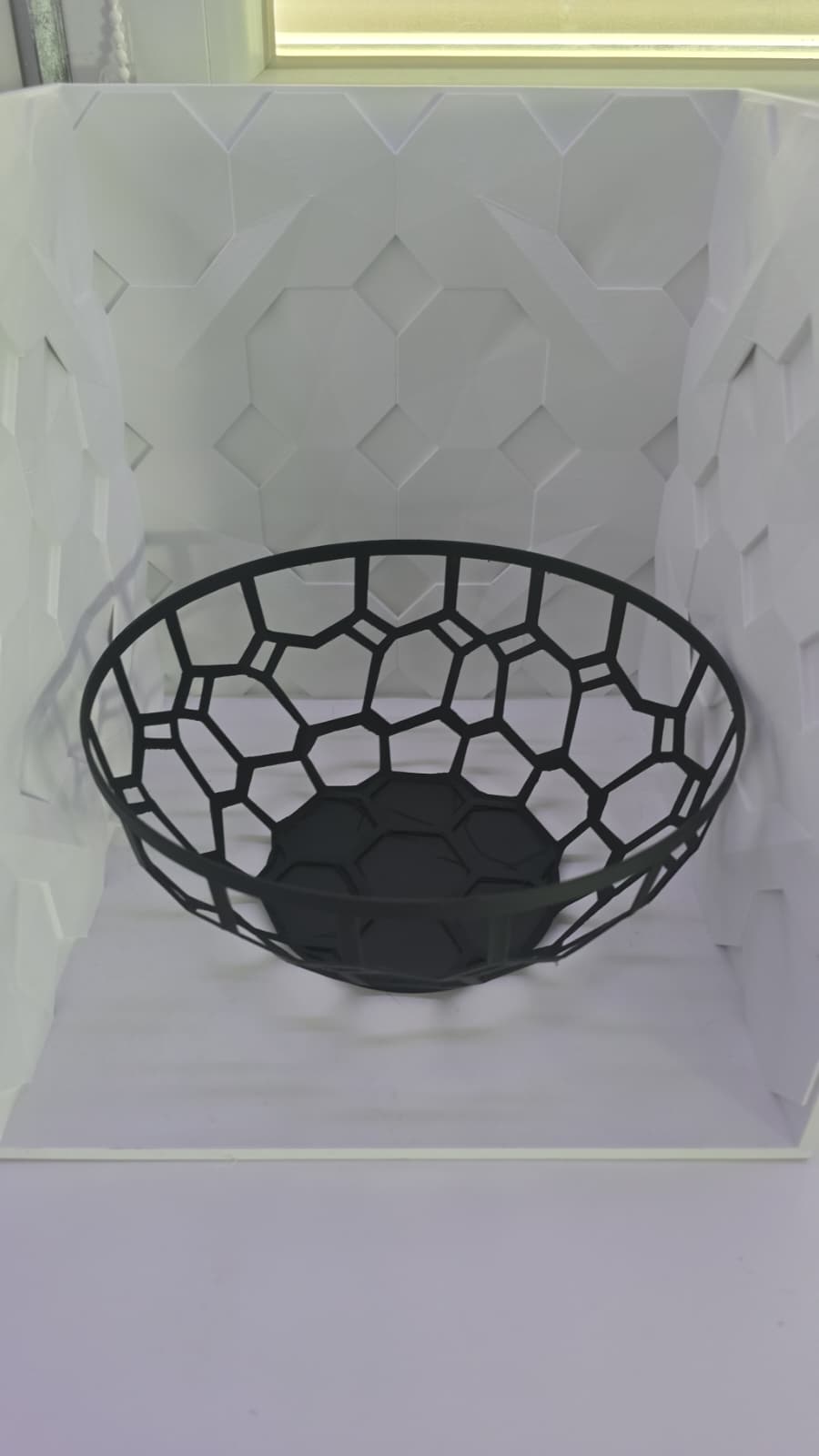 Moderner Fußball-Design Korb