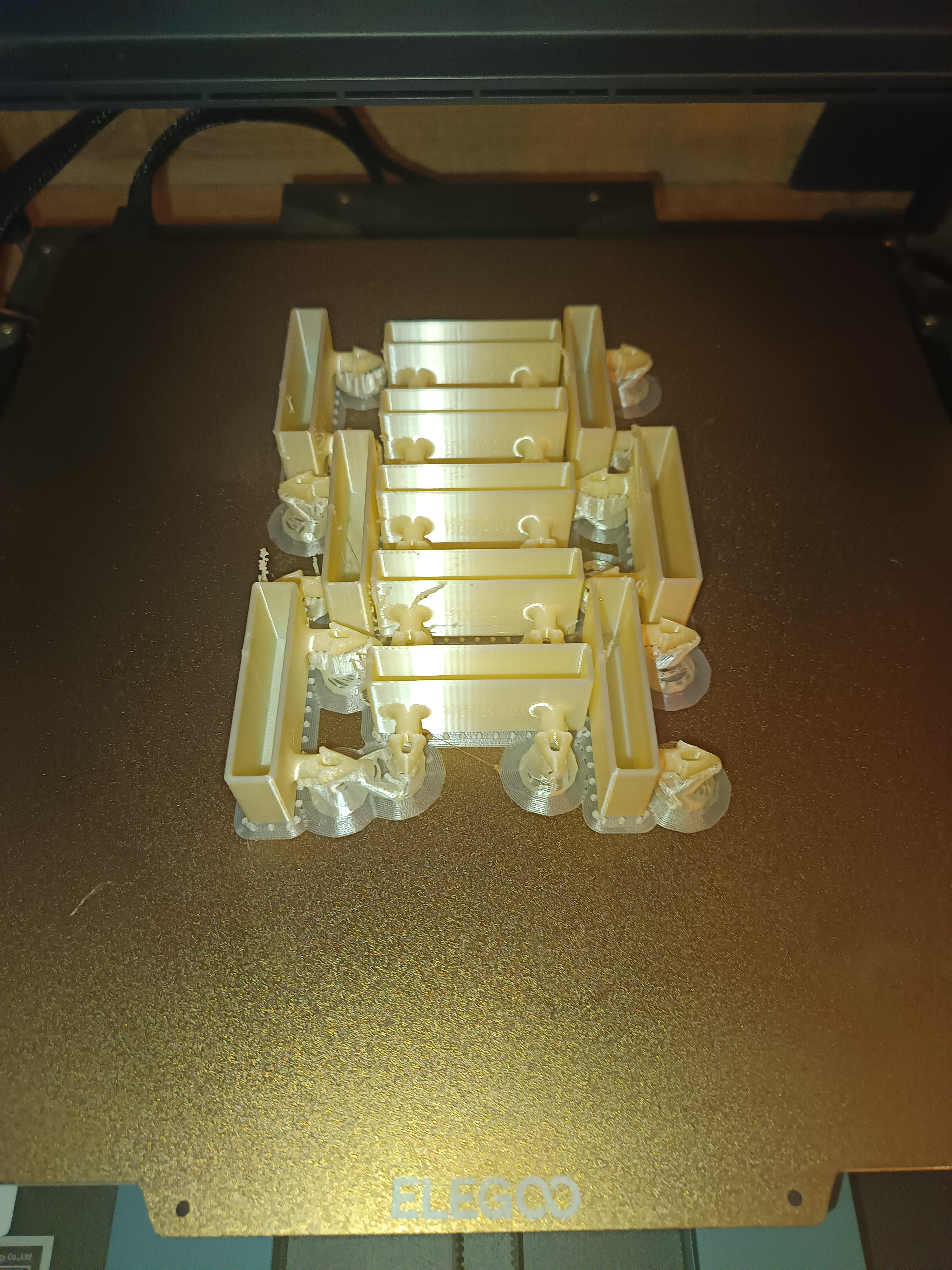fixation de latte pour canapé convertible