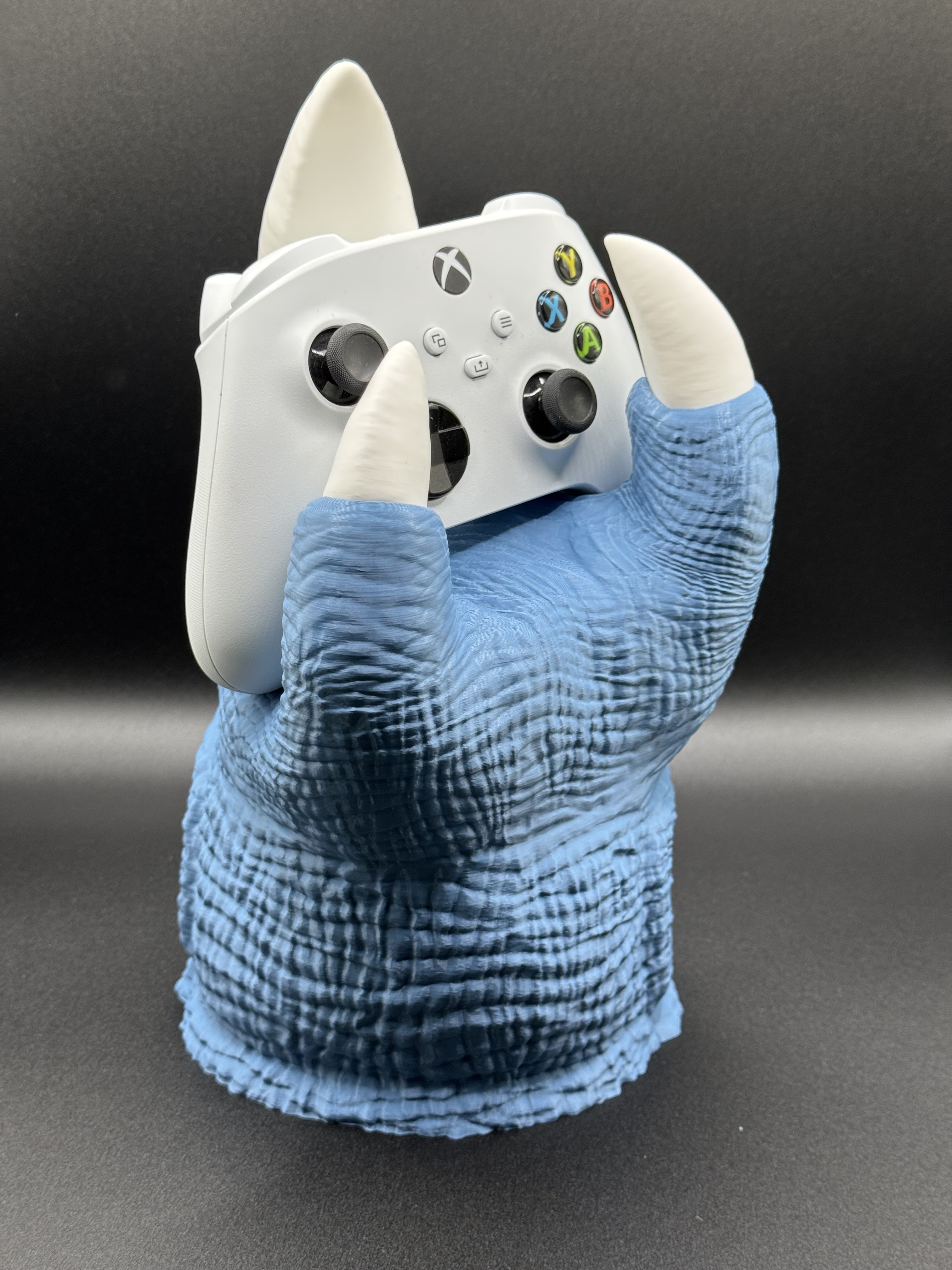 Blastoise-Inspired Controller & Headphone Stand — thumbnail 4