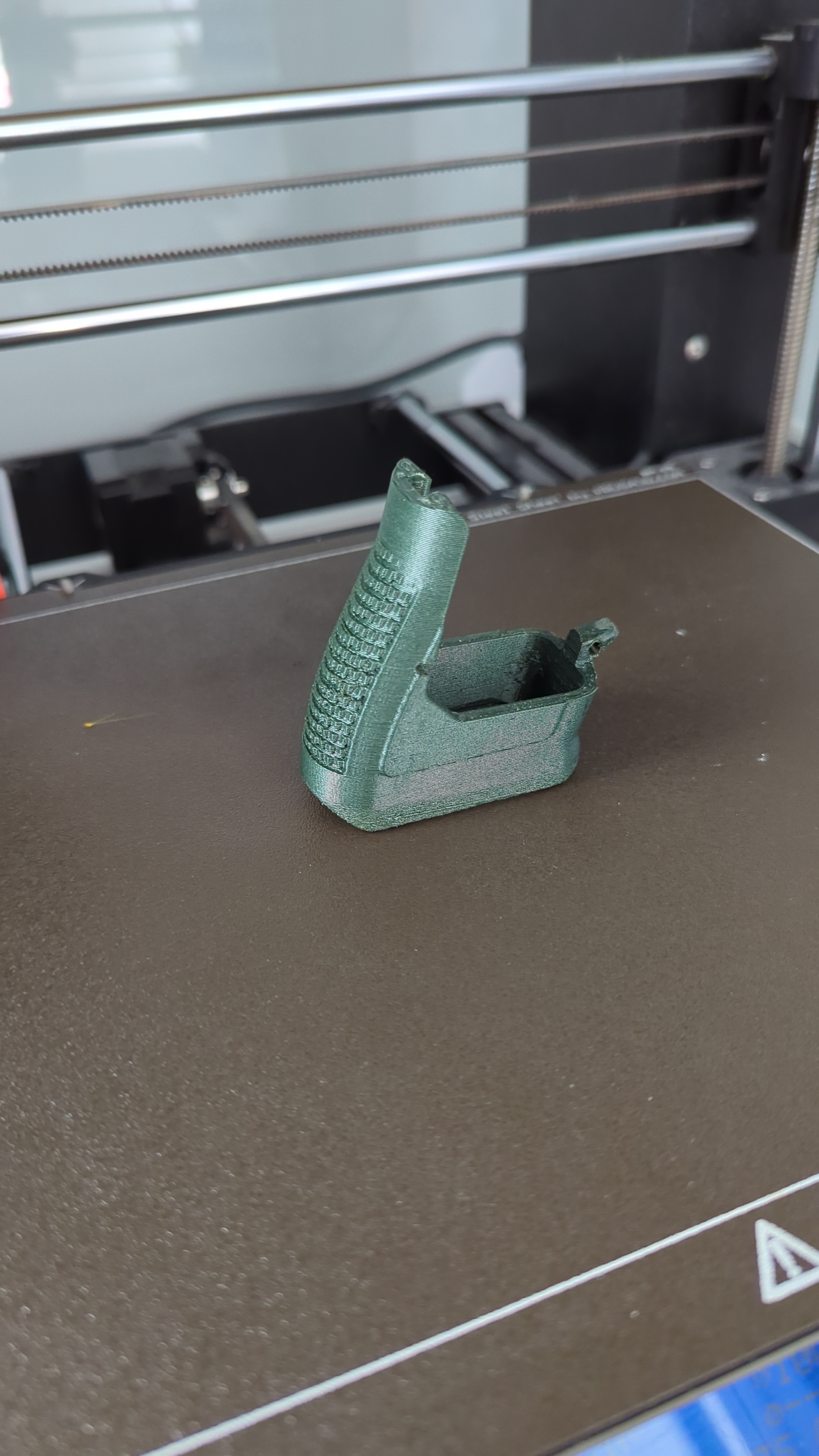 GST-9 MOD1 grip handle (stock-ish)
