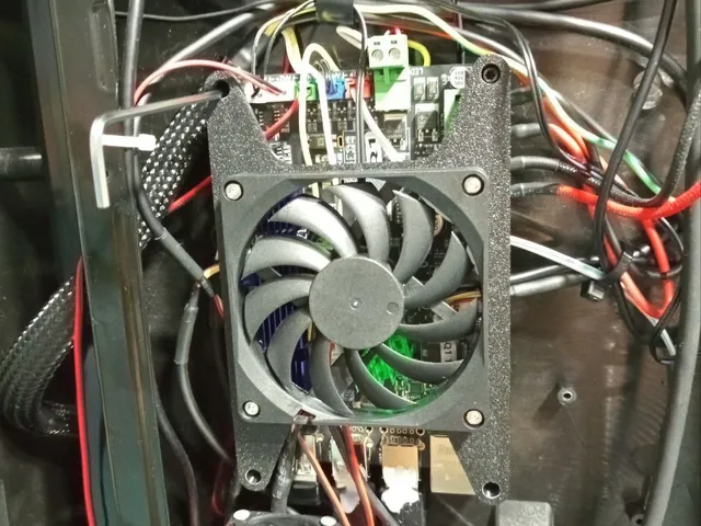 QIDI Q1 Pro Motherboard Fan Plate