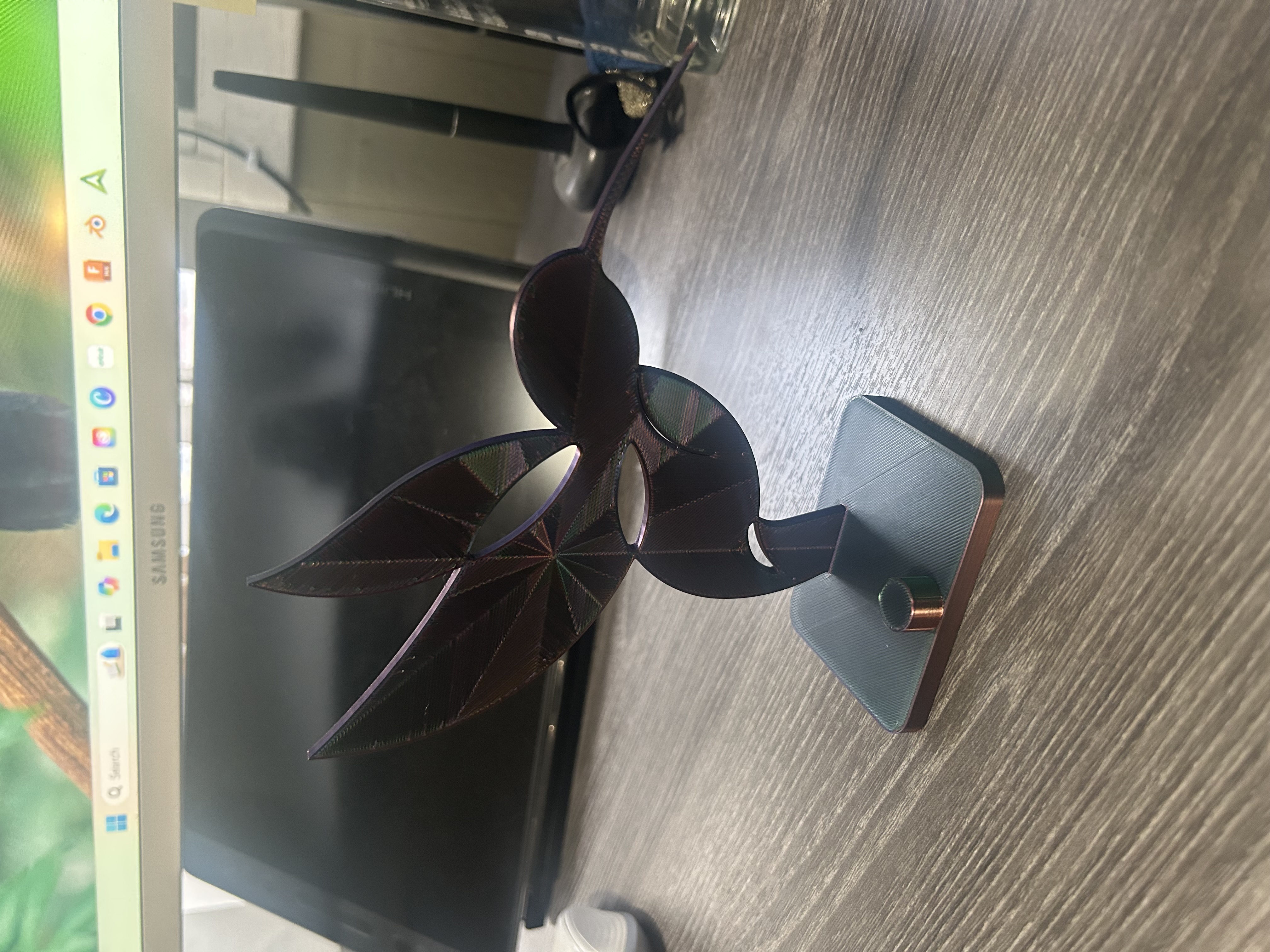 Humming bird phone stand