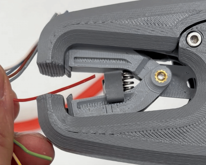 Miniatura 13 do modelo 3D Wire Stripper Pro – Functional Maker Tool