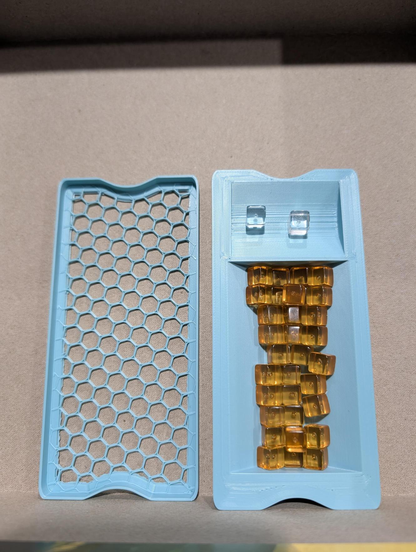 Harmonies INSERT - cube tray hex lids