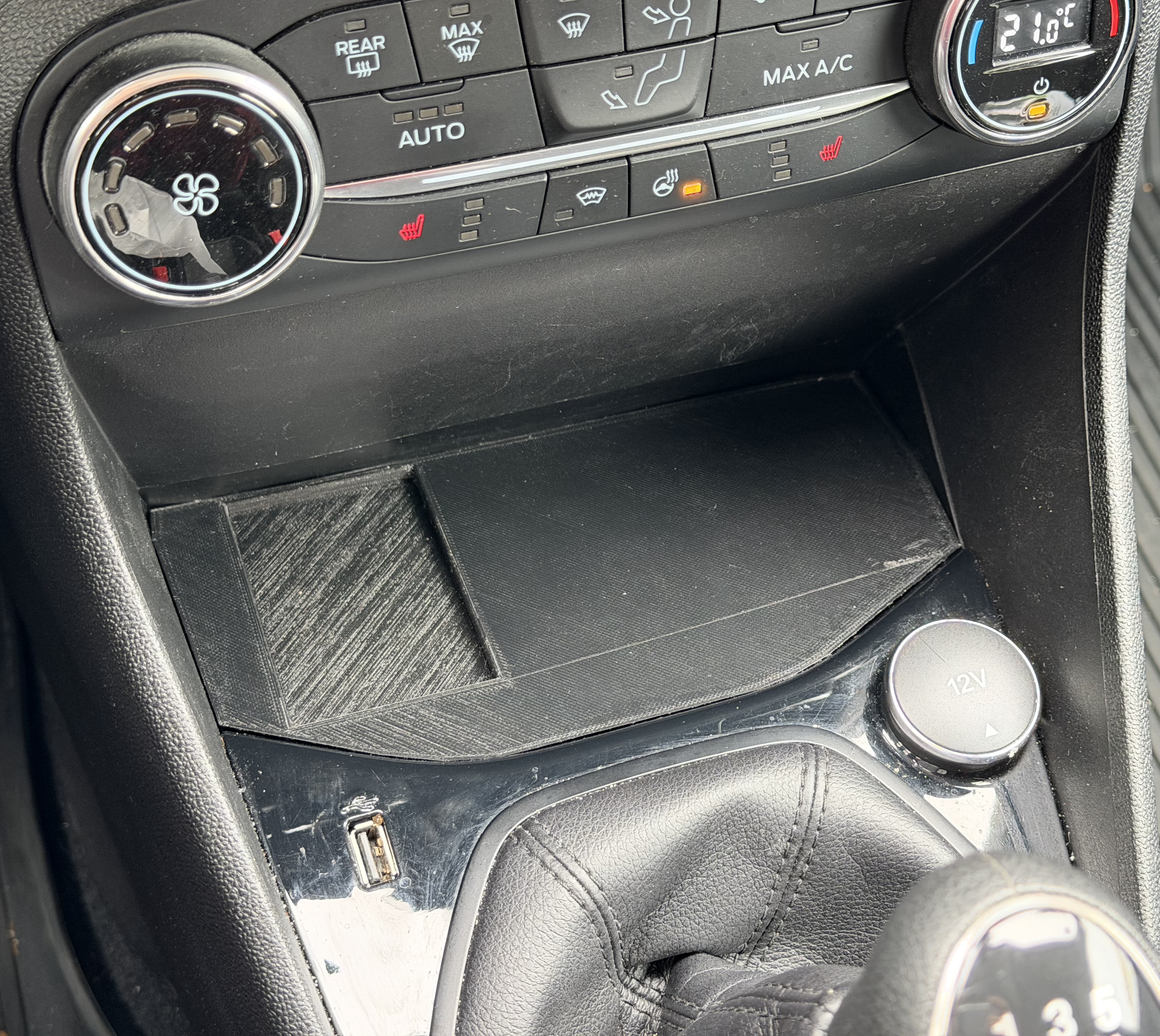 Ford Fiesta MK8 Wireless Charger iPhone mat