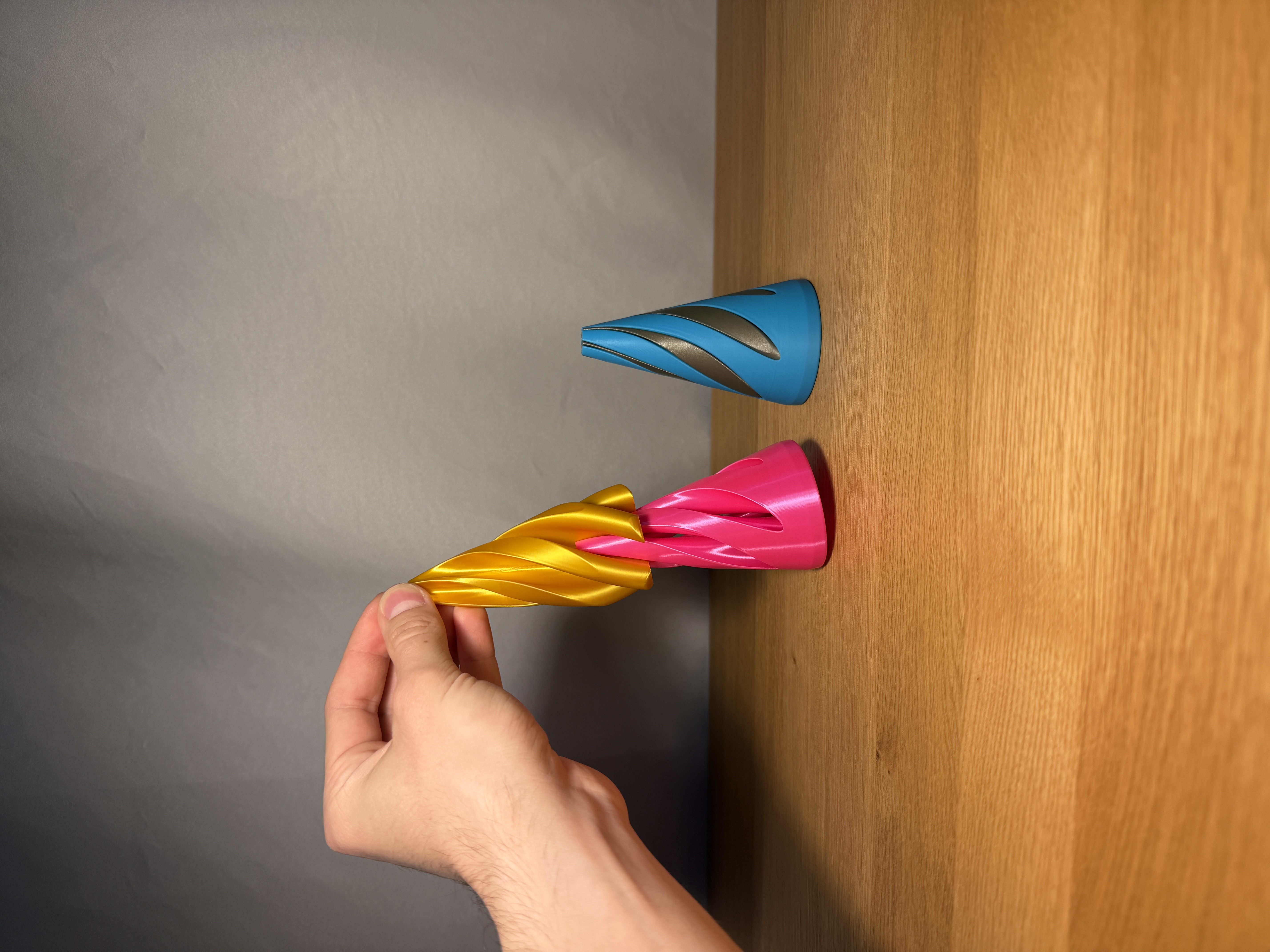 Miniatura 5 do modelo 3D Impossible Passthrough Cone