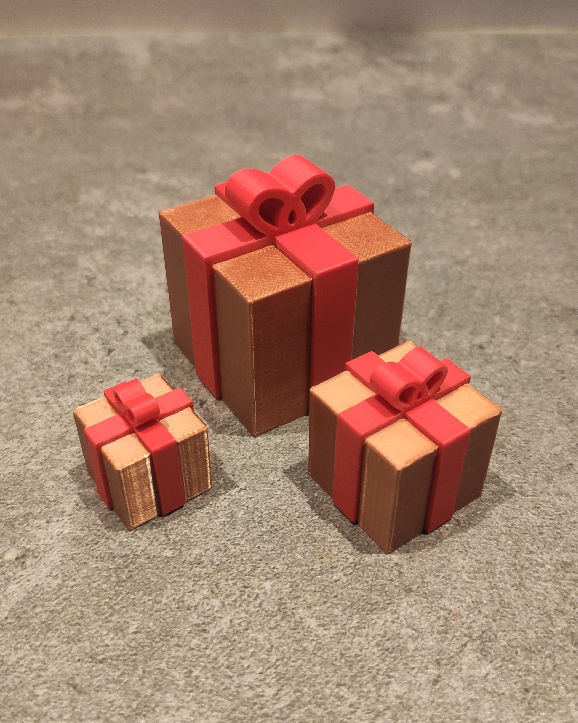 Simple gift box / present box - Christmas / Xmas decoration