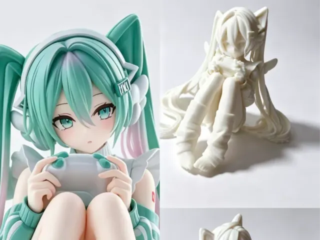 Hatsune Miku Sitting Figure