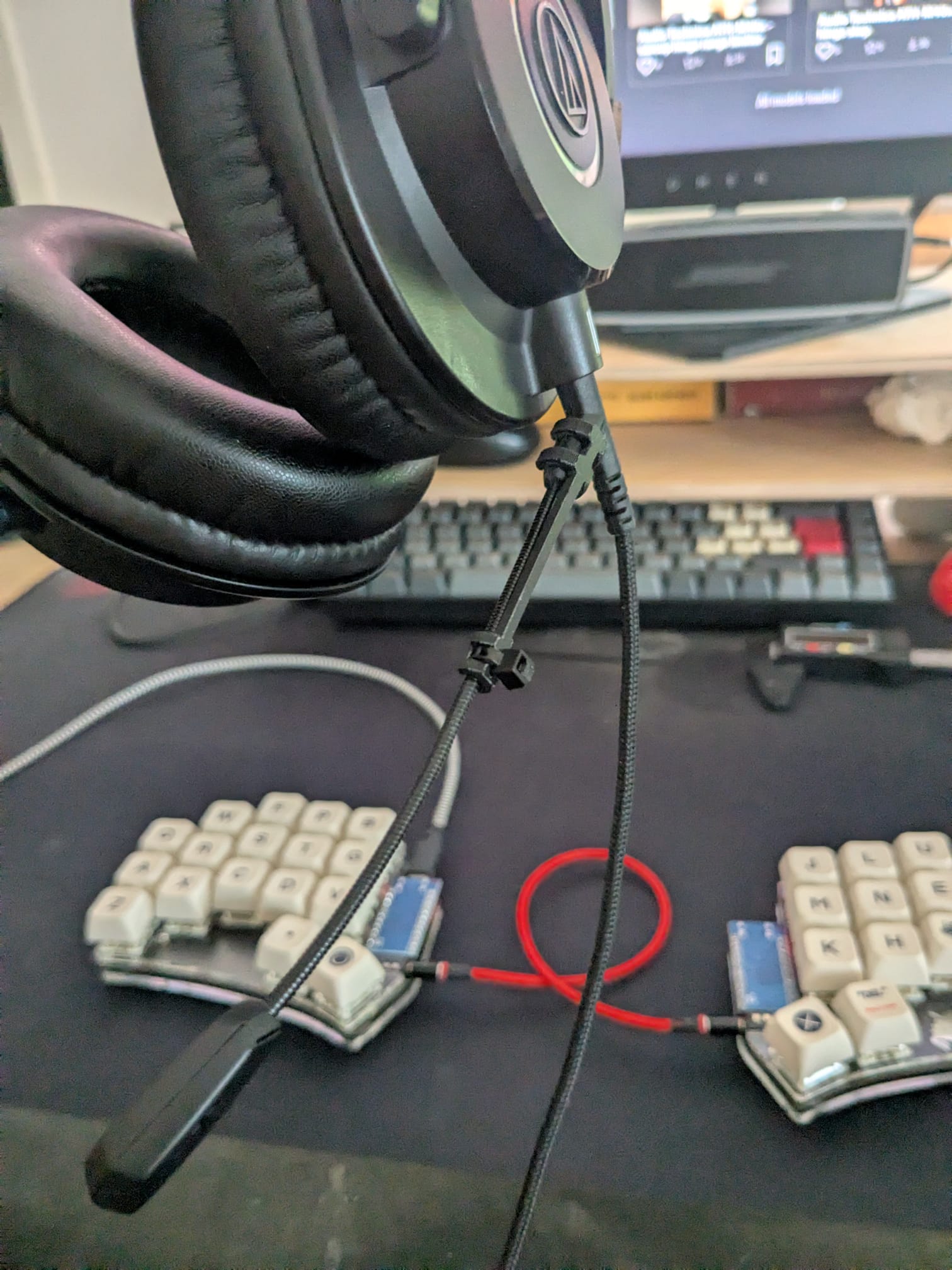 V-MODA BoomPro X - mic support