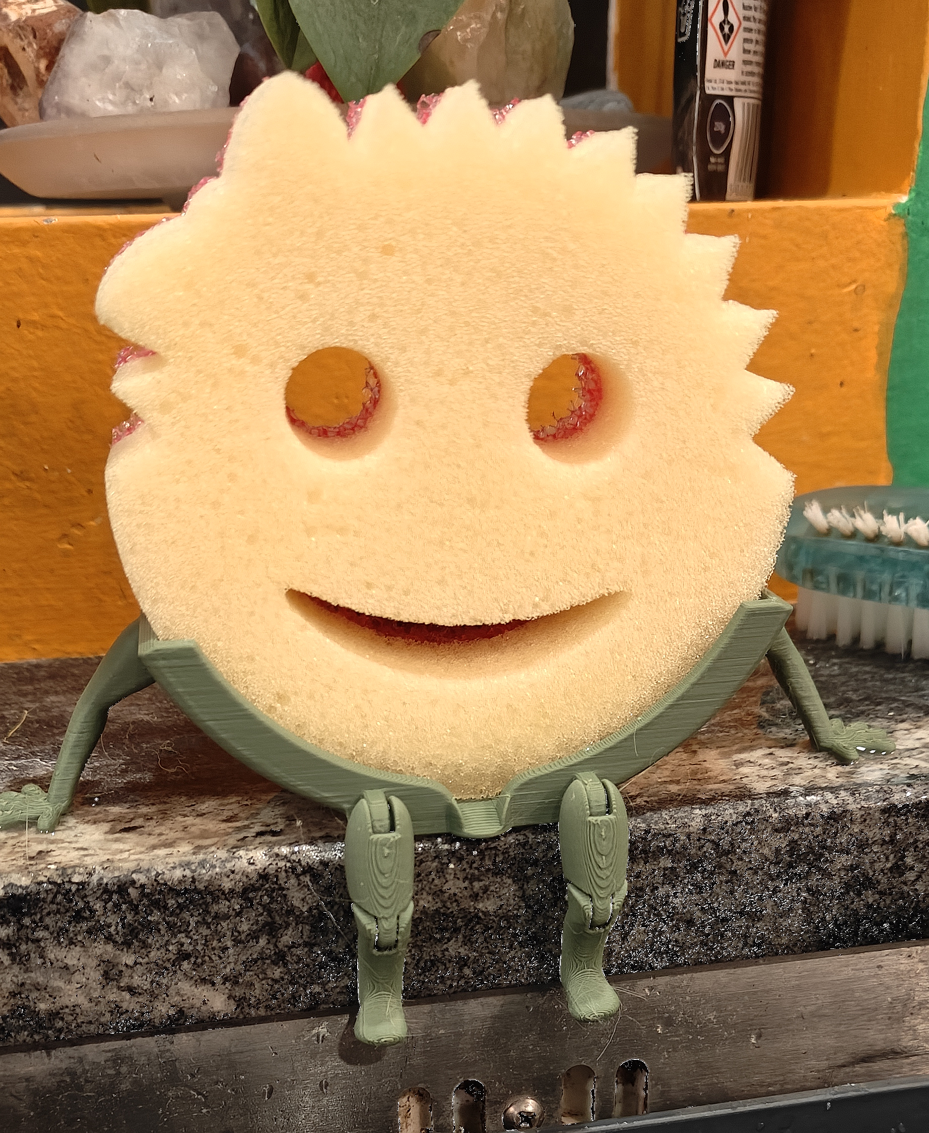 Scrub Daddy Holder with Jointed Legs