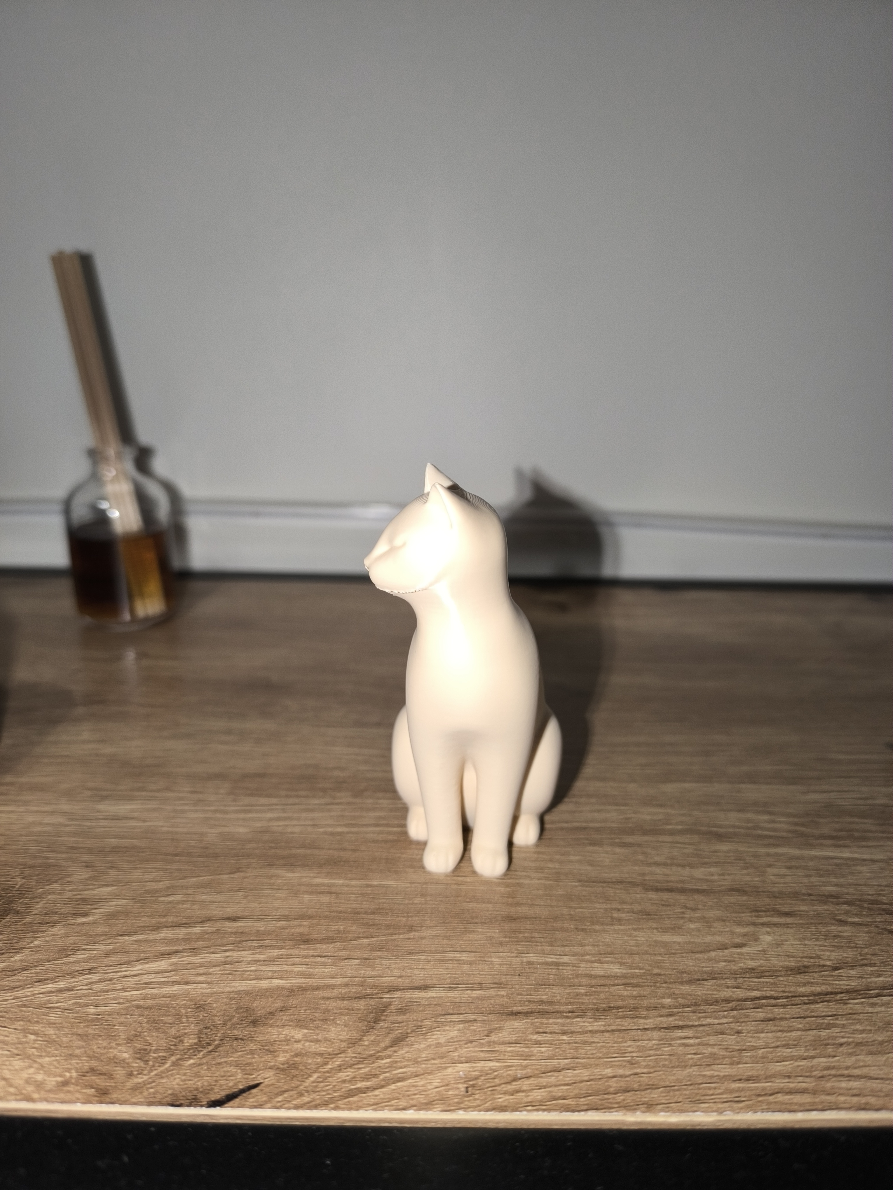 Miniatura 2 do modelo 3D Minimalist Cat Statue