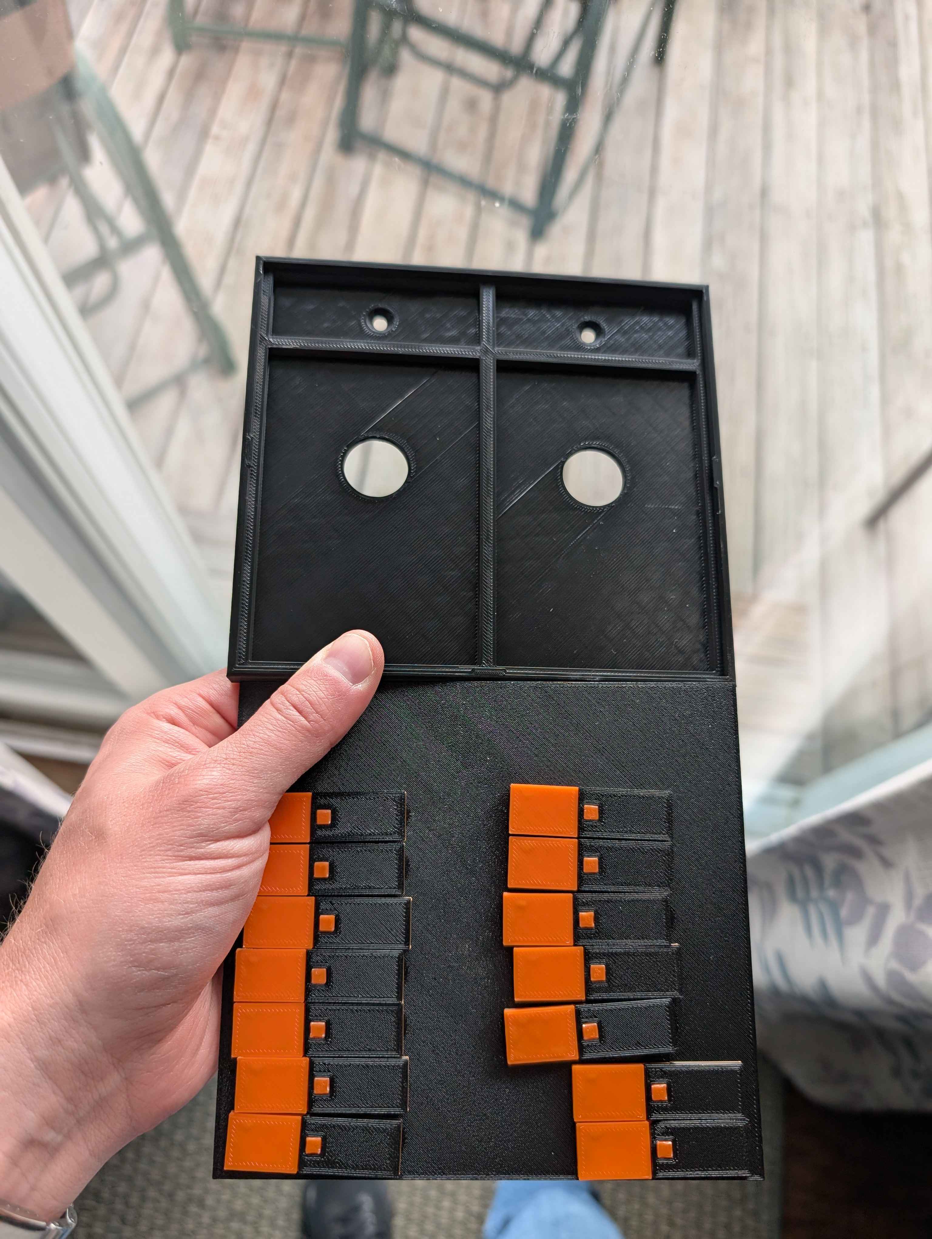 Has the dog been fed indicator mount/back/enclosure enhanced