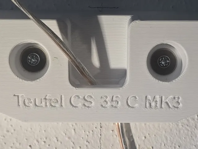 Wallmount for Teufel CS 35 C speaker.