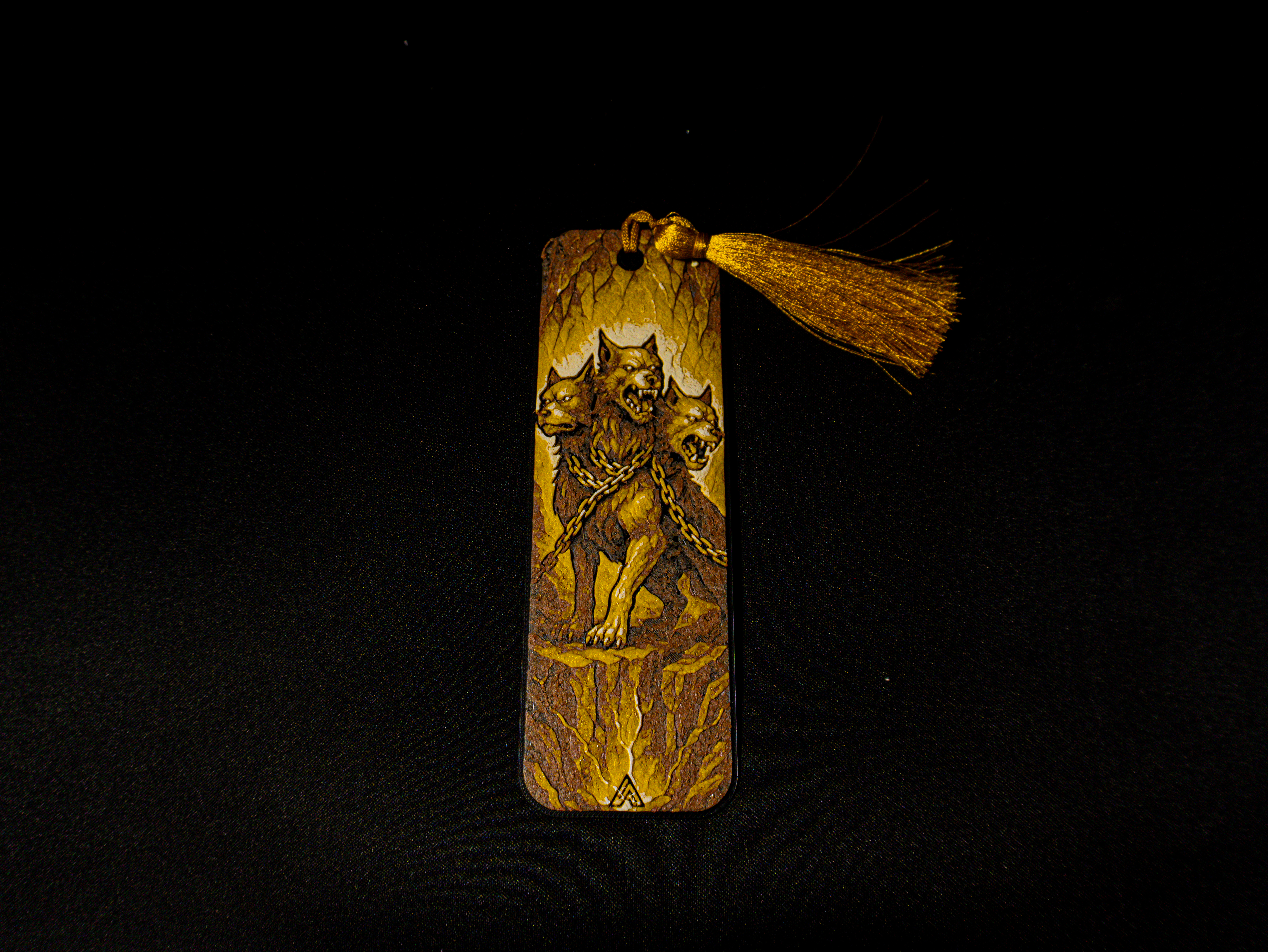 Miniatura 4 do modelo 3D Cerberus Bookmark - Hueforge
