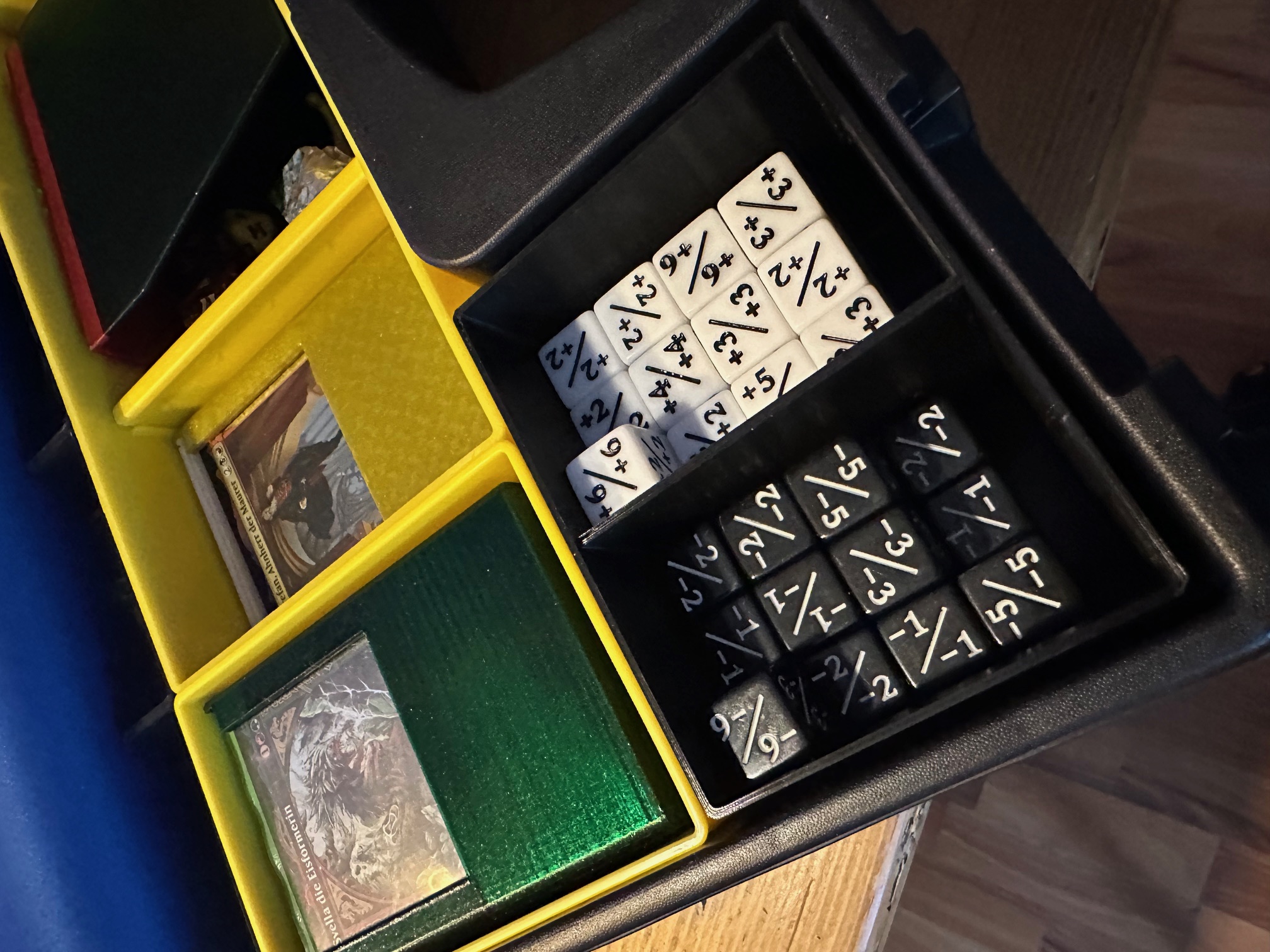 Stanley 1-92-749 Box for Dices, small parts for your Trading Cards