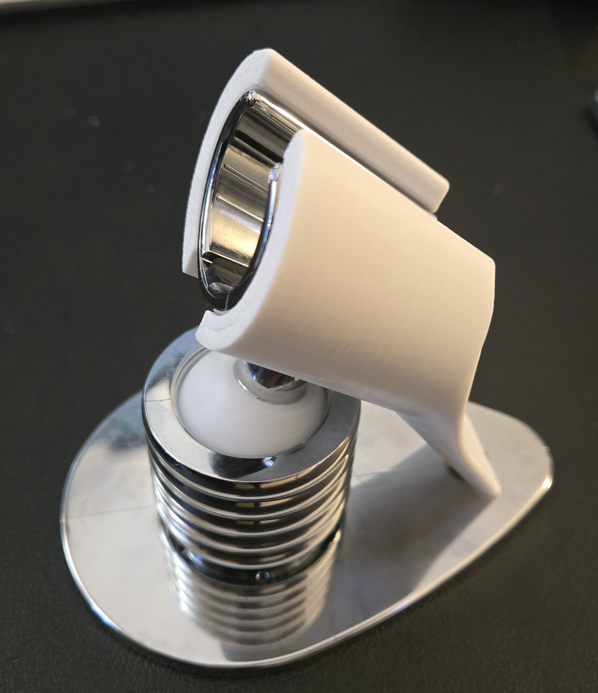 Shower head mount support for Oxygenics Fury