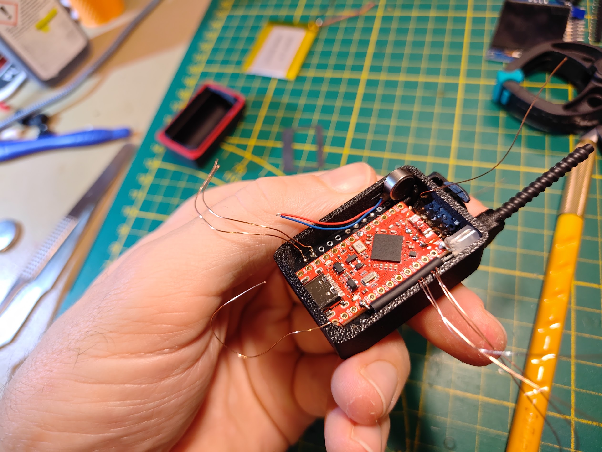Miniatura 26 do modelo 3D Meshtastic  MICRO node "Bumblebee"