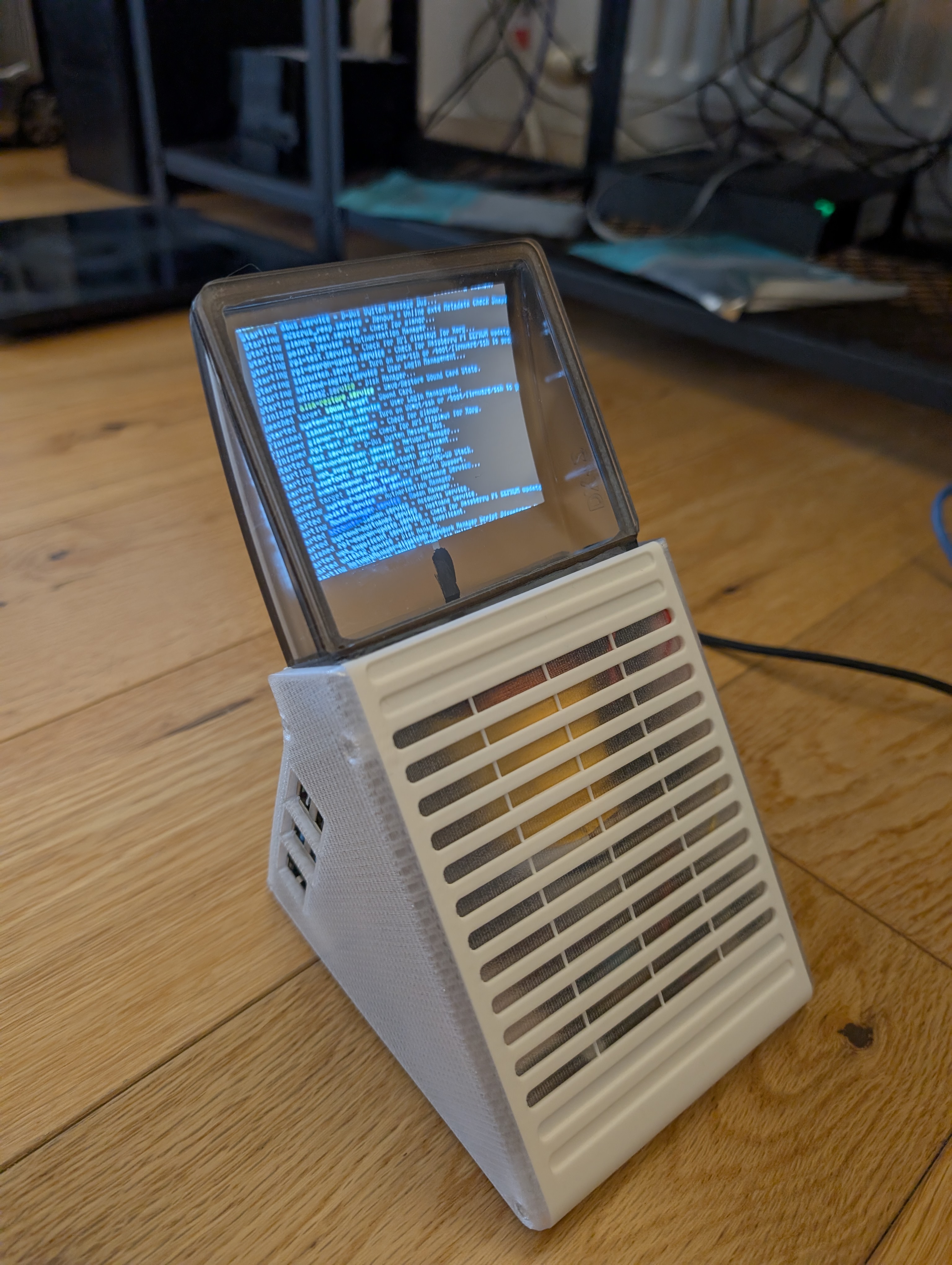 CRT mini PC (4in CRT with Pi 4)