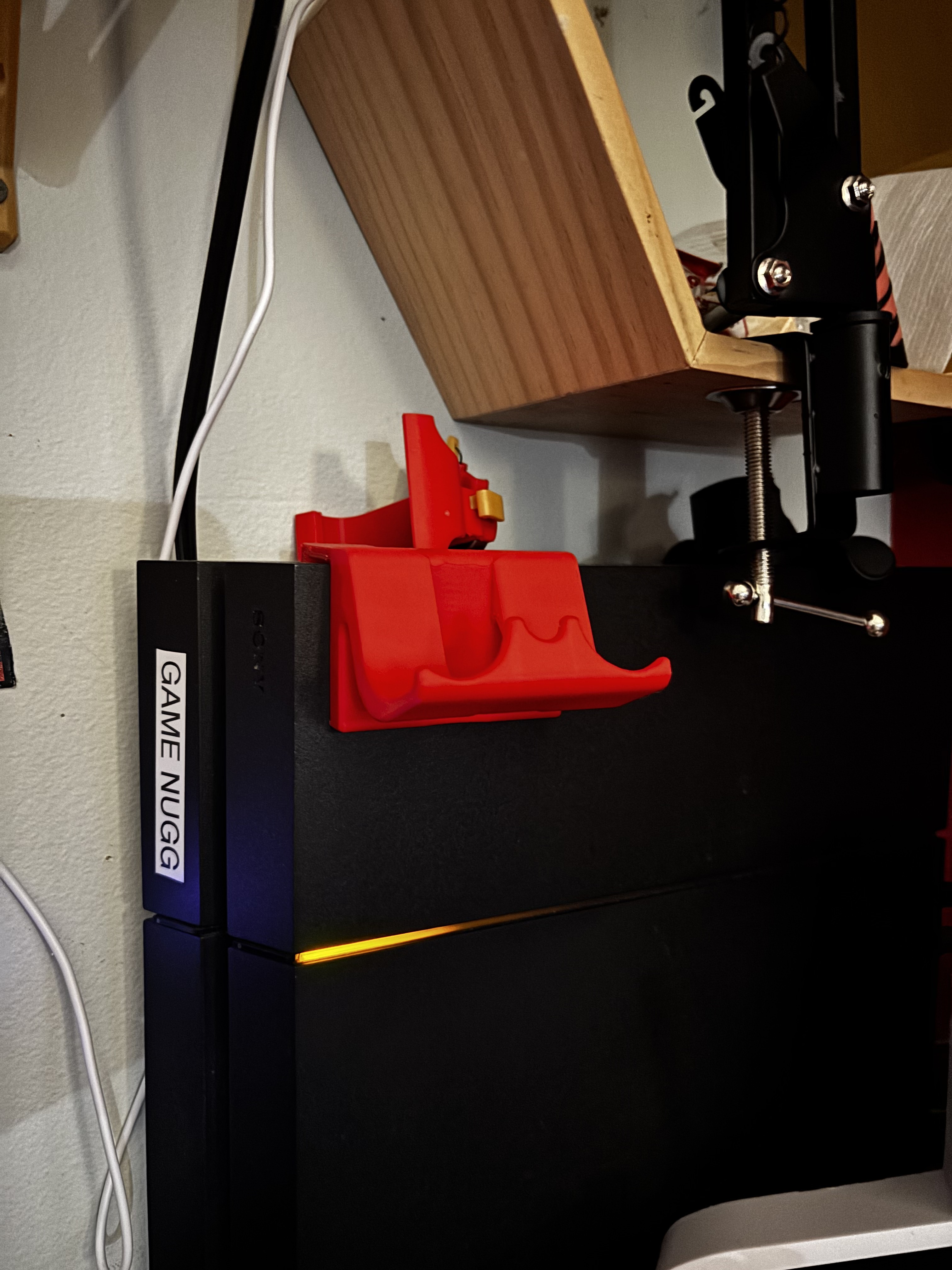 a ps4 controller mount