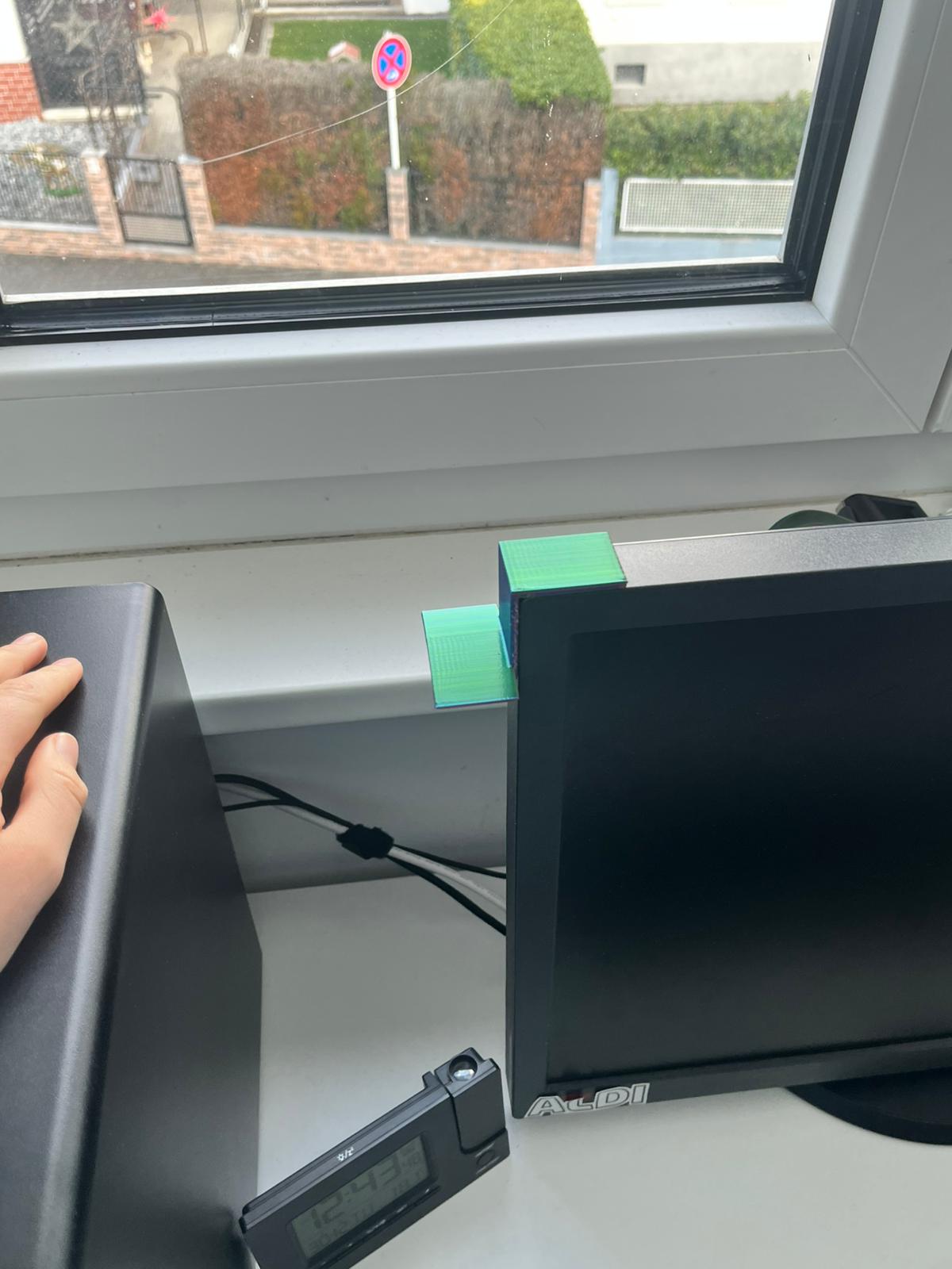 Universal headphone stand.