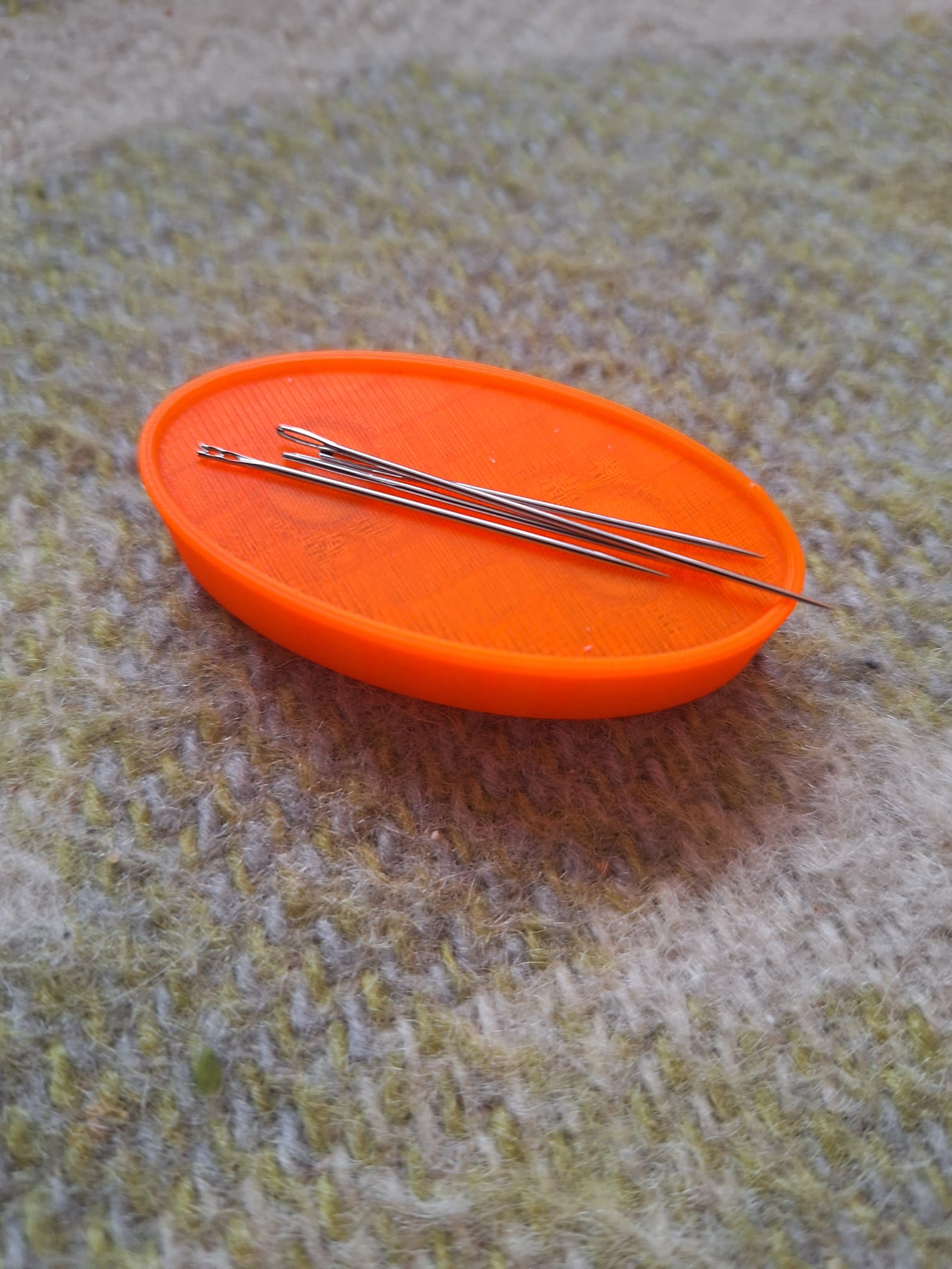 Super simple needle keeper