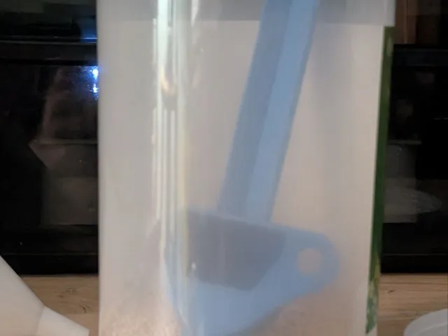 silica funnel scoop with handle