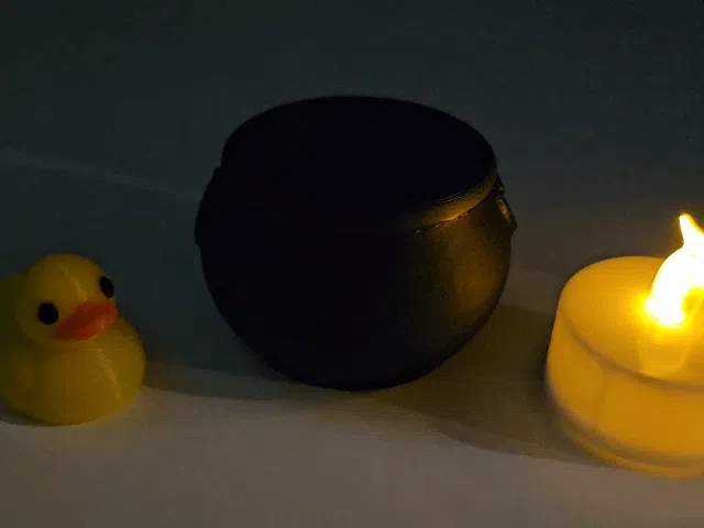 Cauldron / Pot