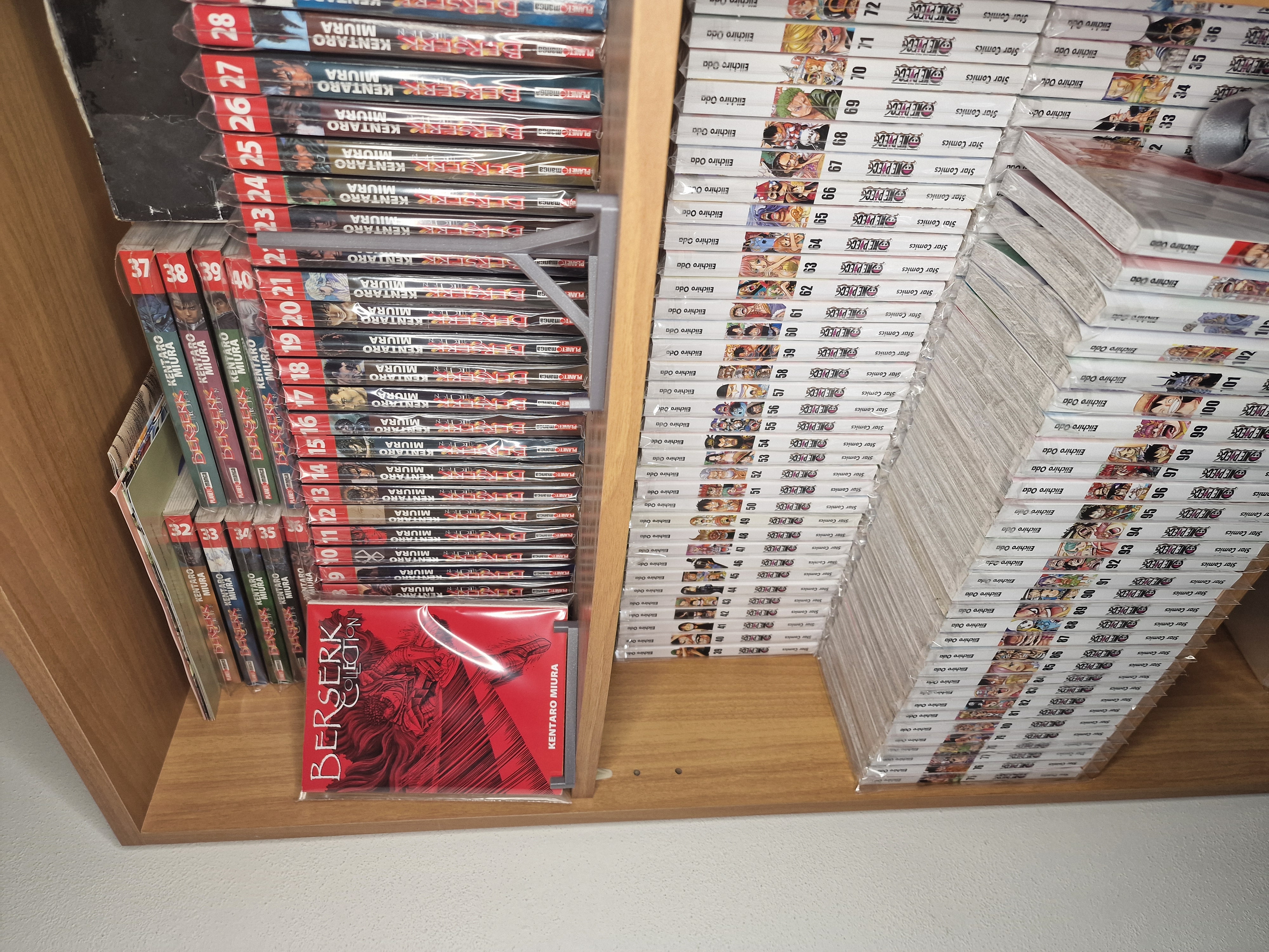 Manga Comic Book Stand