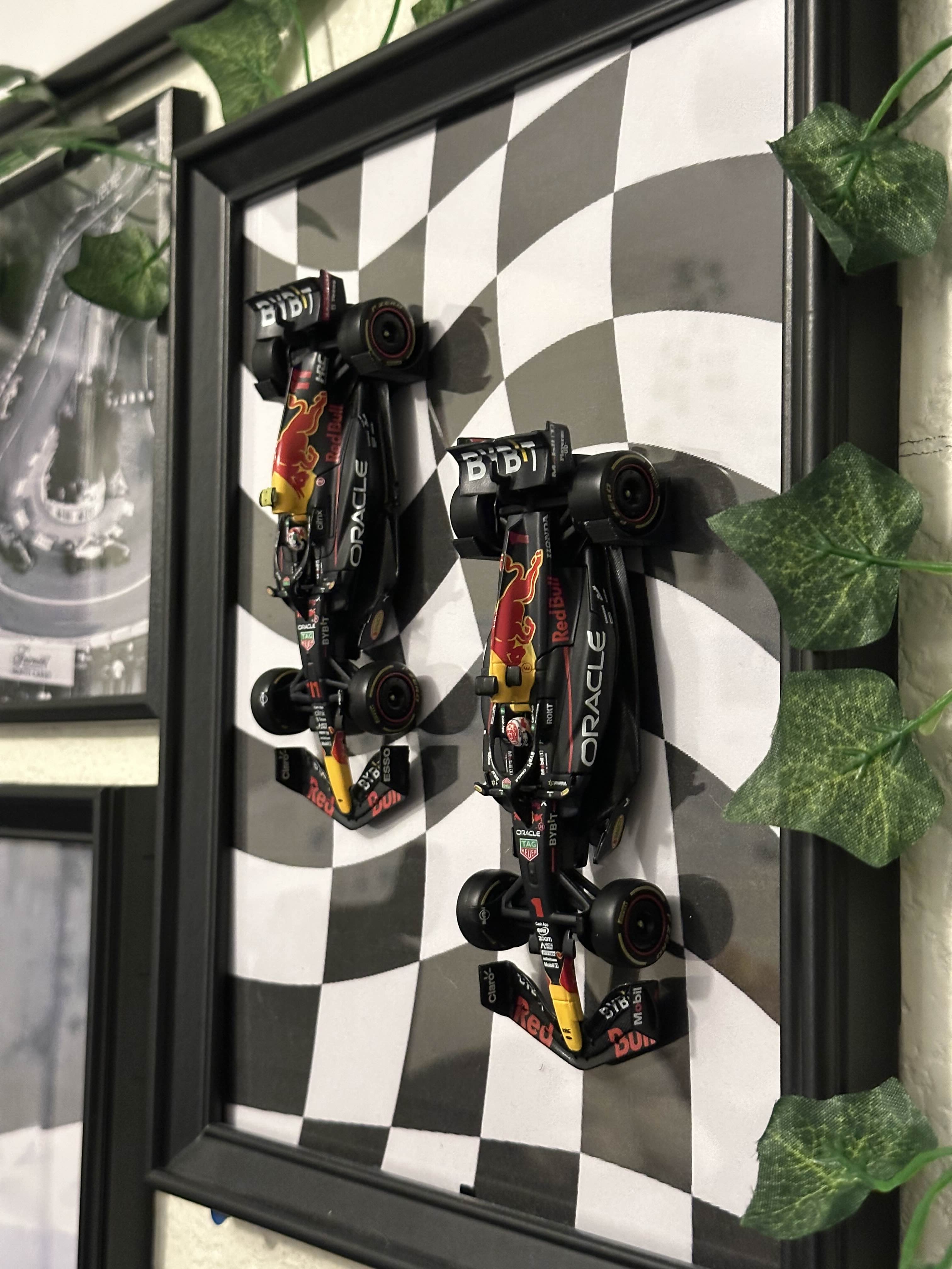 Bburago 1/43 Scale F1 Car Wall Mount