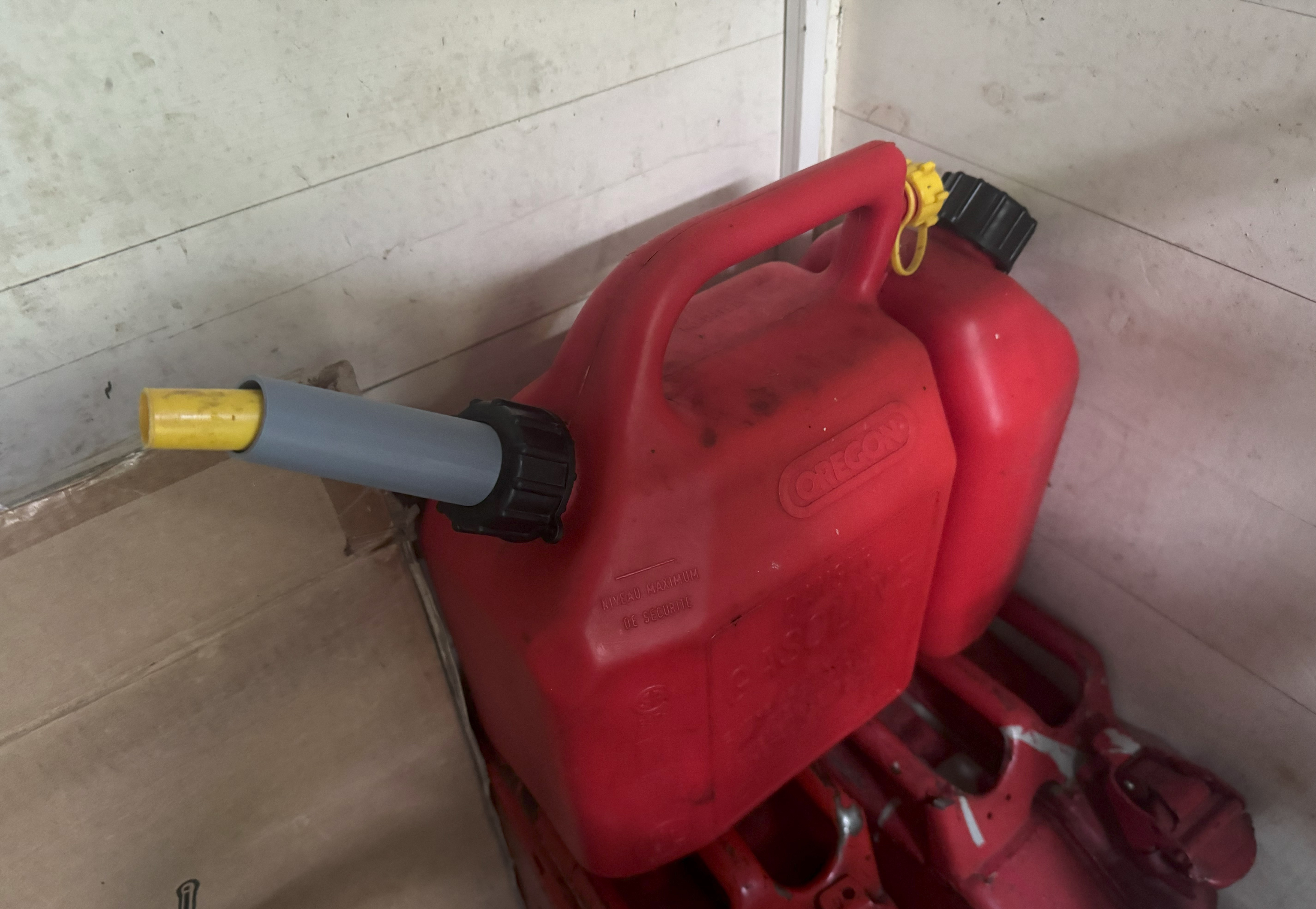 Oregon jerry can replacement fuel spout