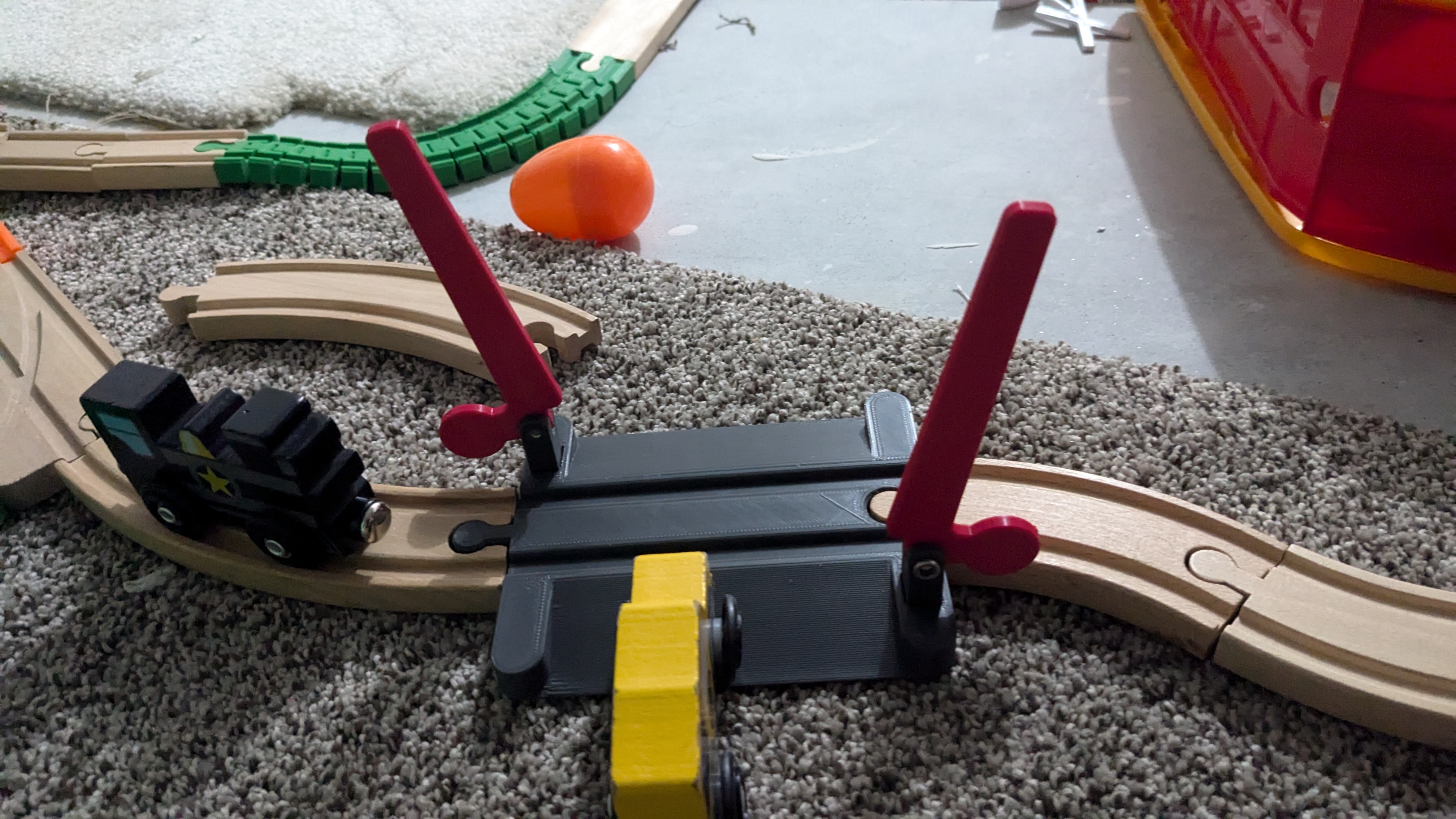 Brio Train Crossing - Easy print