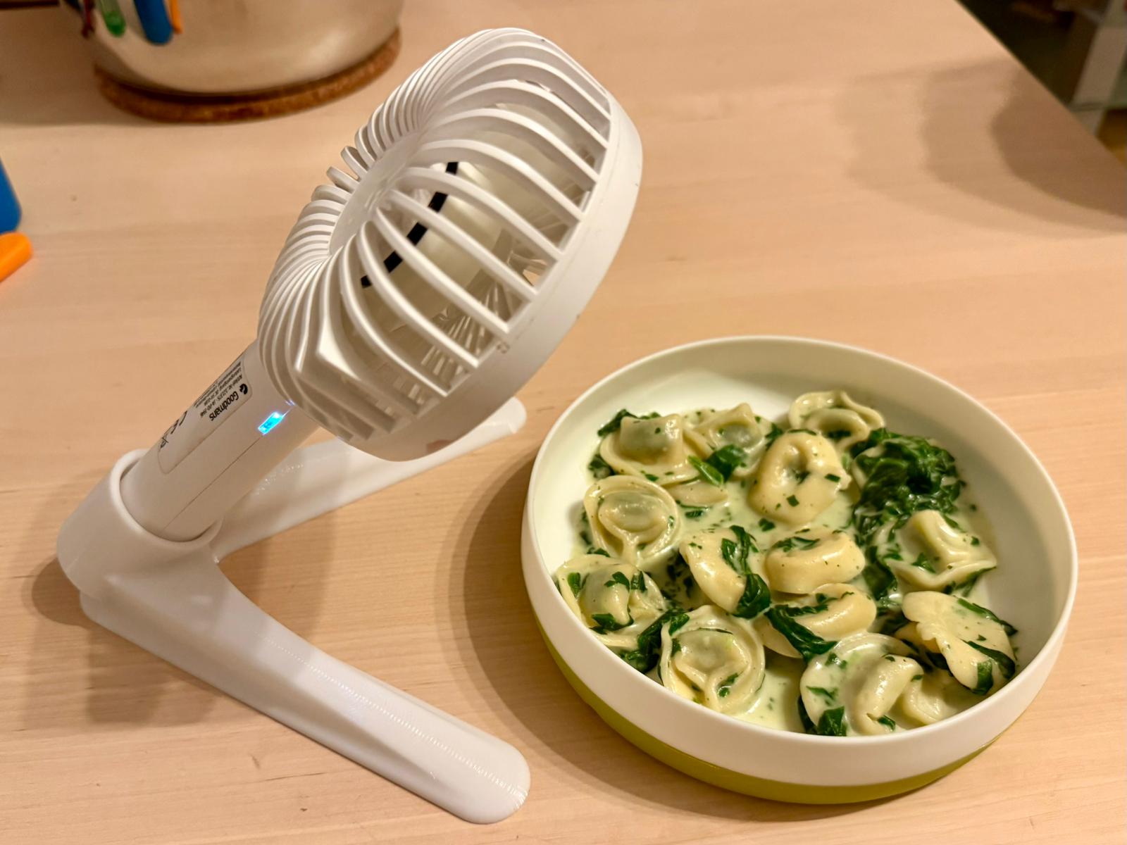 hand fan stand for cooling down food