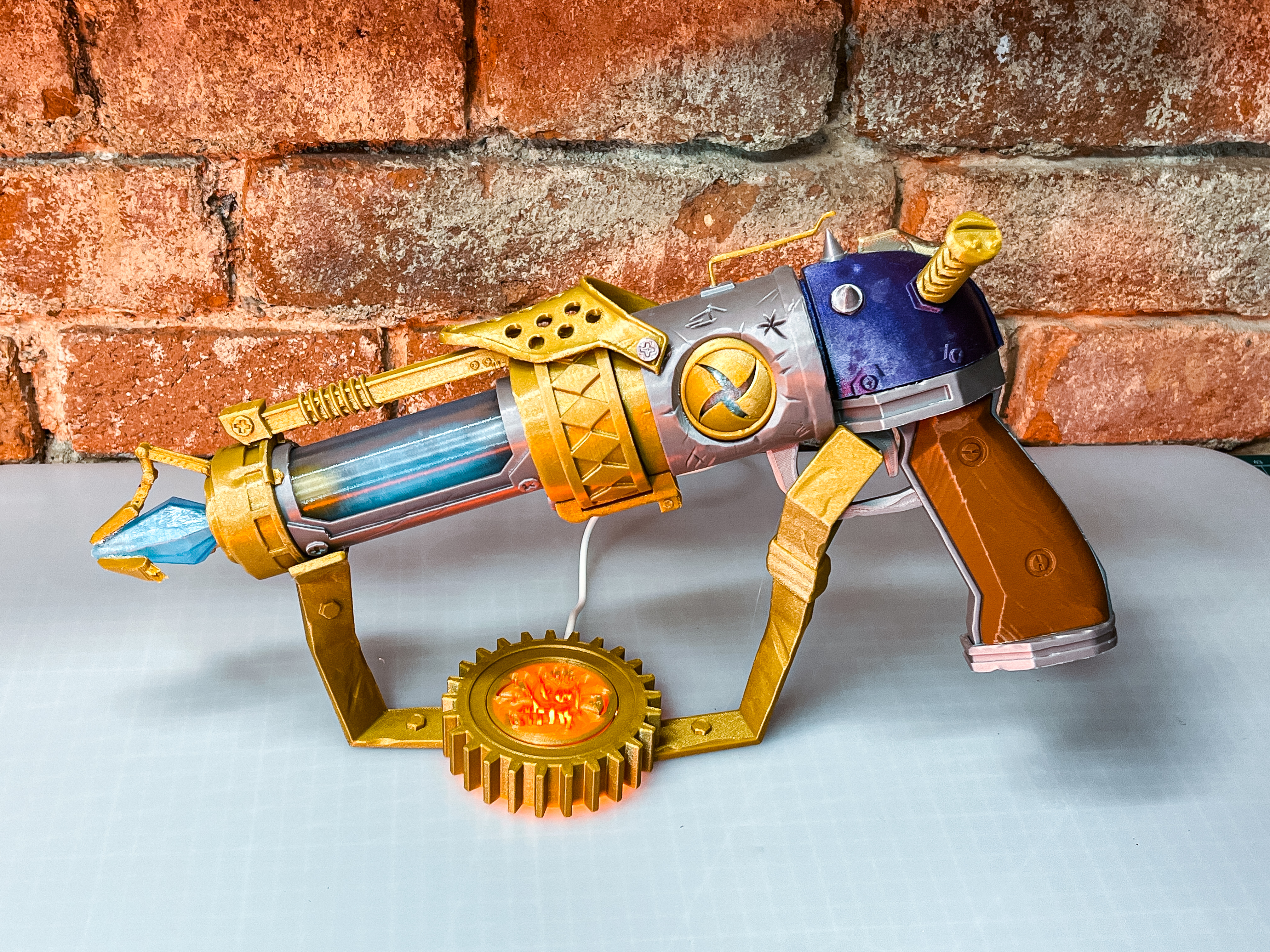 Jinx Pistol Stand