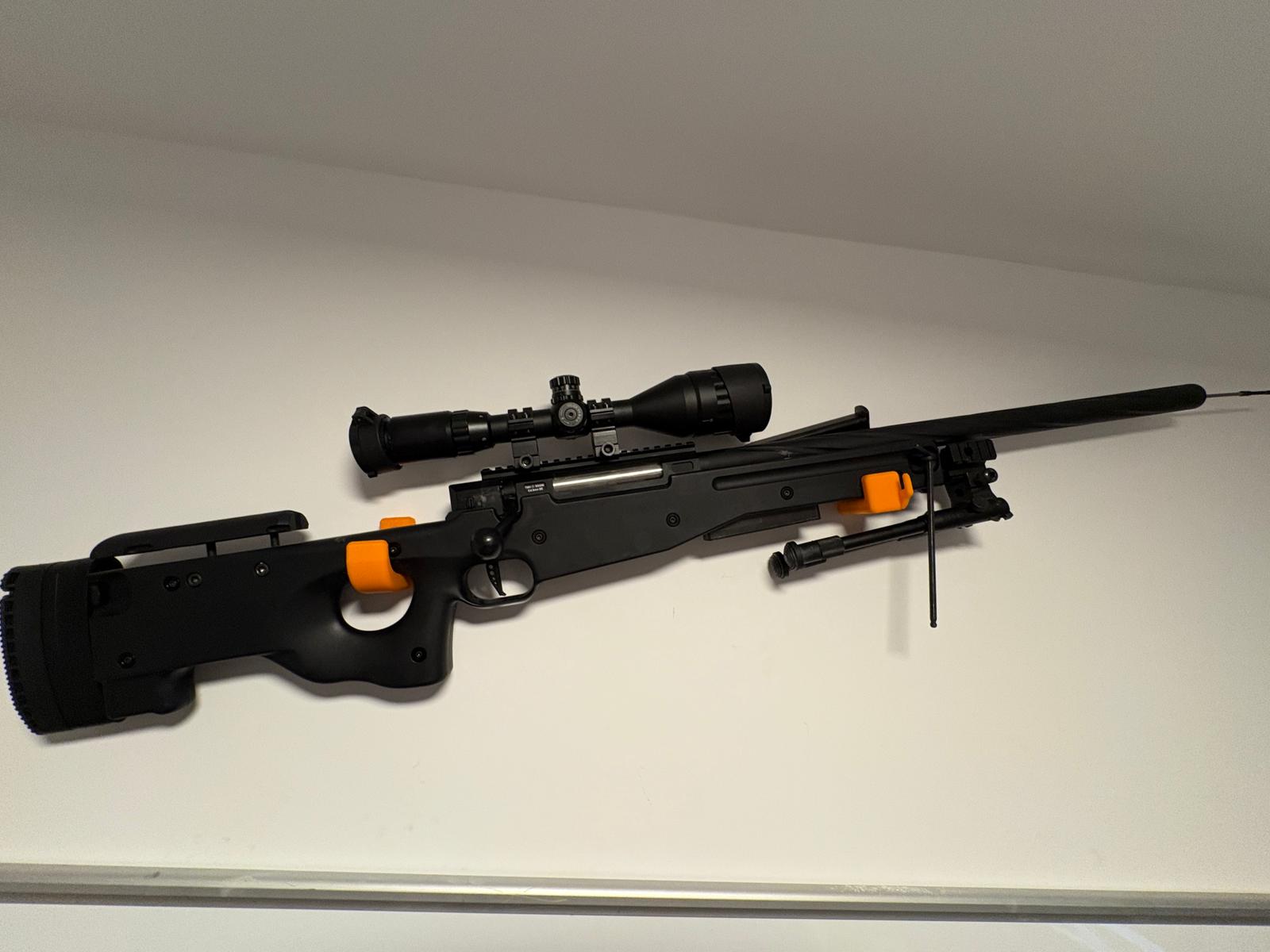 Novritsch ssg96 wallmount holder