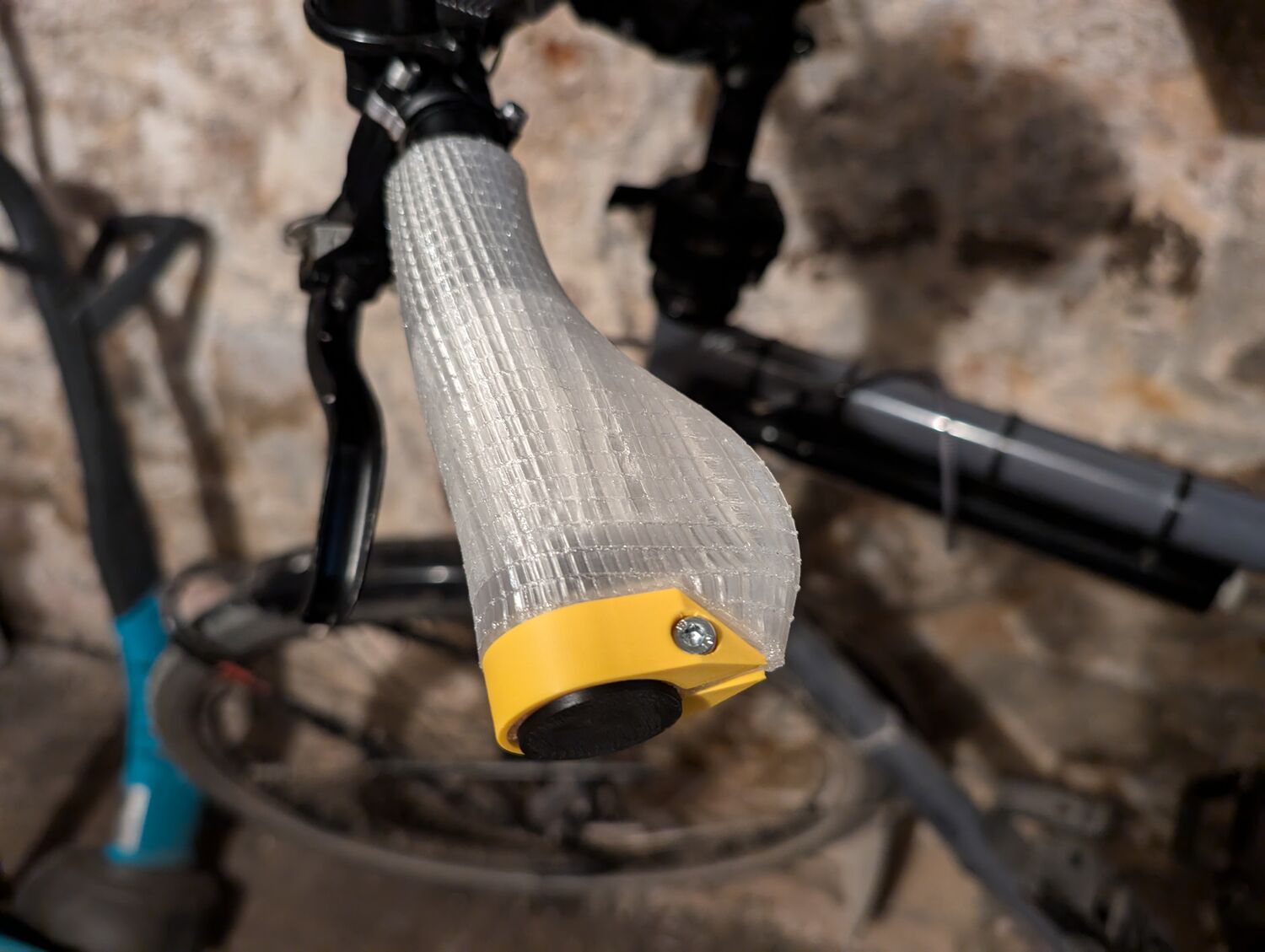 Ergonomic bike handle