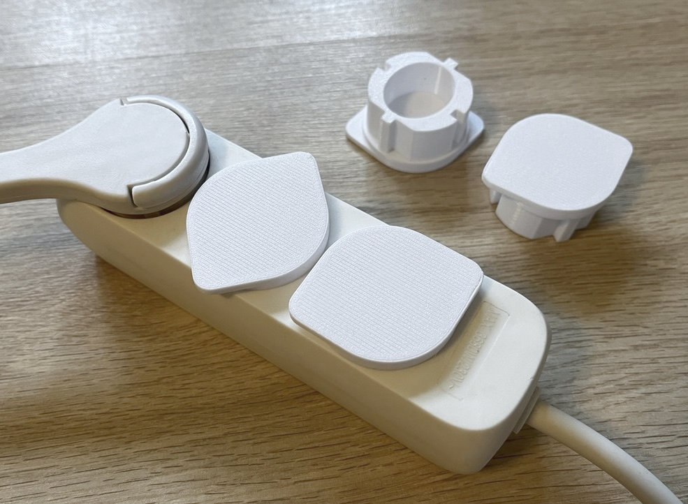 Remix: Schuko Steckdosen Abdeckung Kindersicherung Staubschutz - Power Socket Cover Child Lock