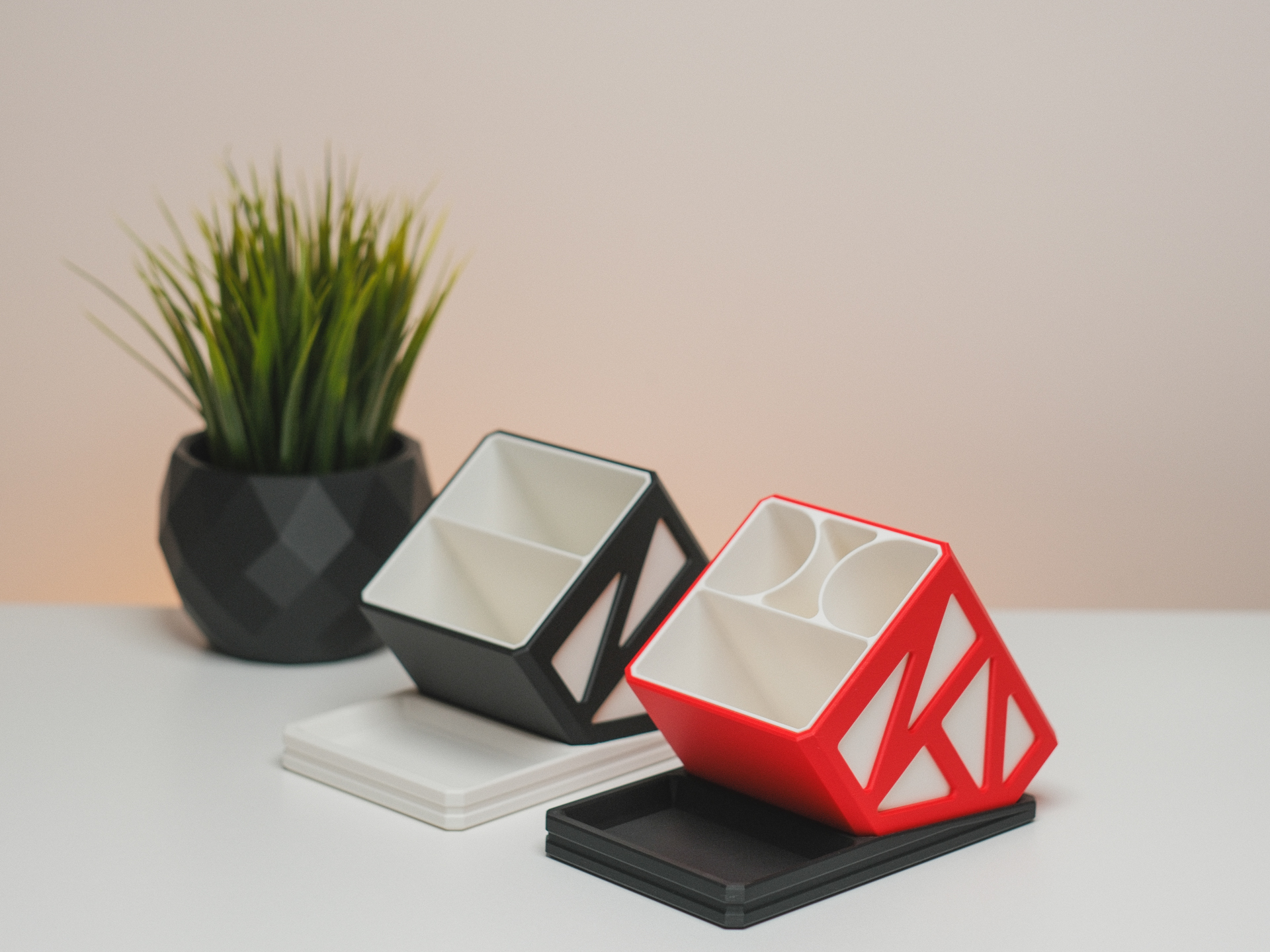 Miniatura 6 do modelo 3D Modular Desk Organiser