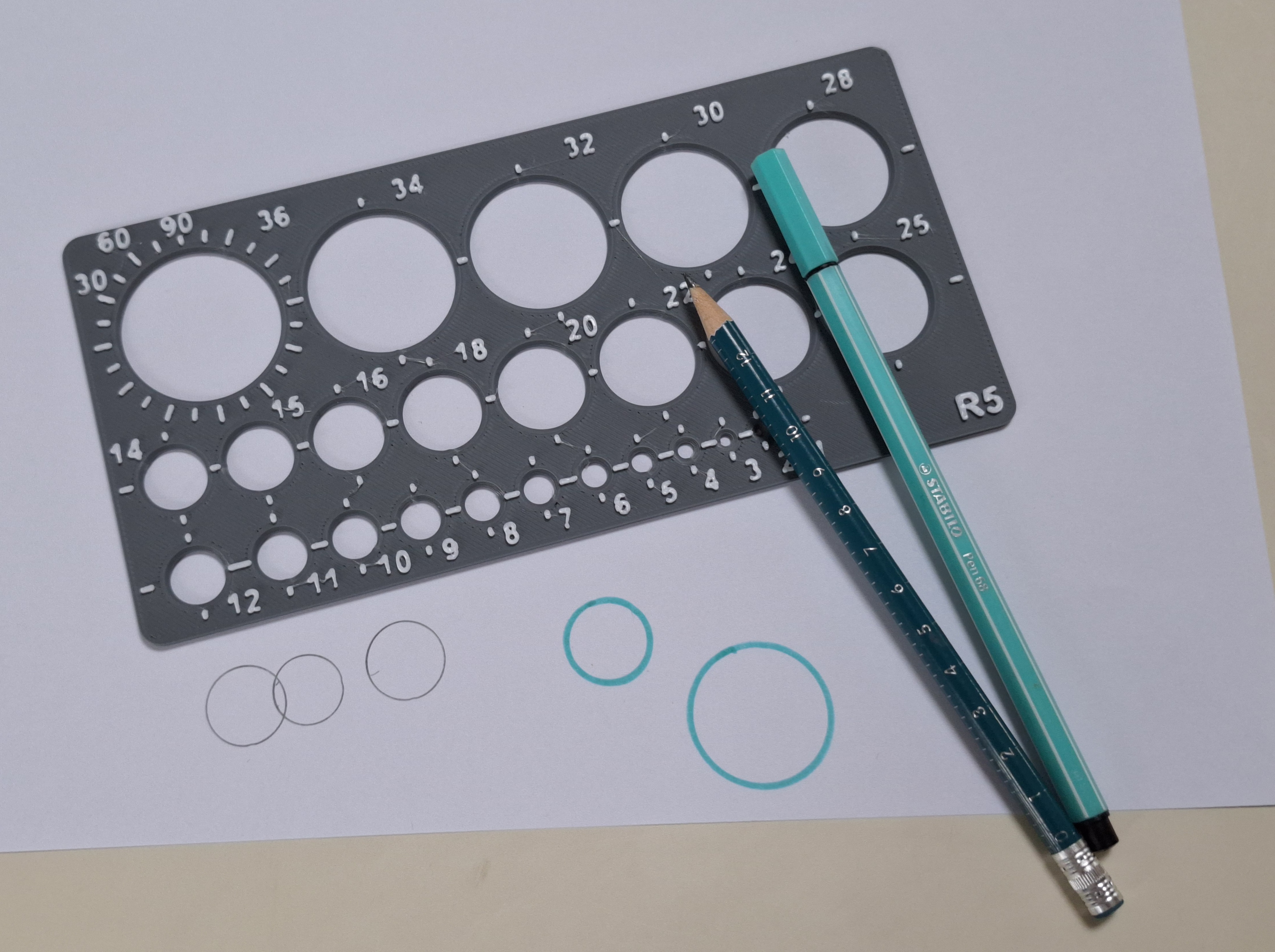 Miniatura 3 do modelo 3D Circle stencil