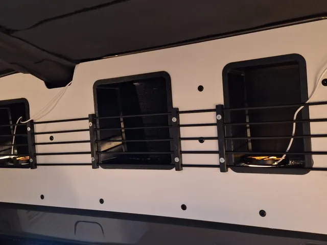 bungee organiser wallmount