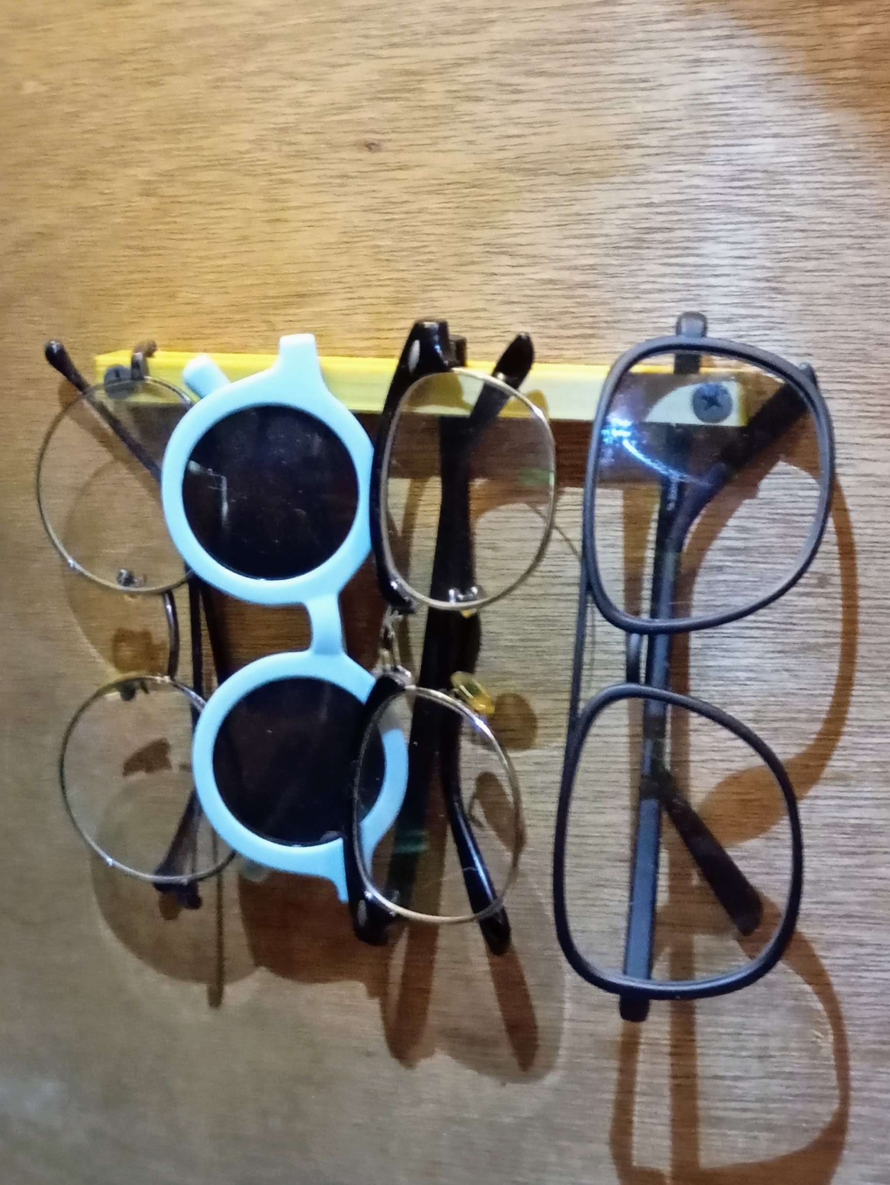 Glasses holder — thumbnail 4