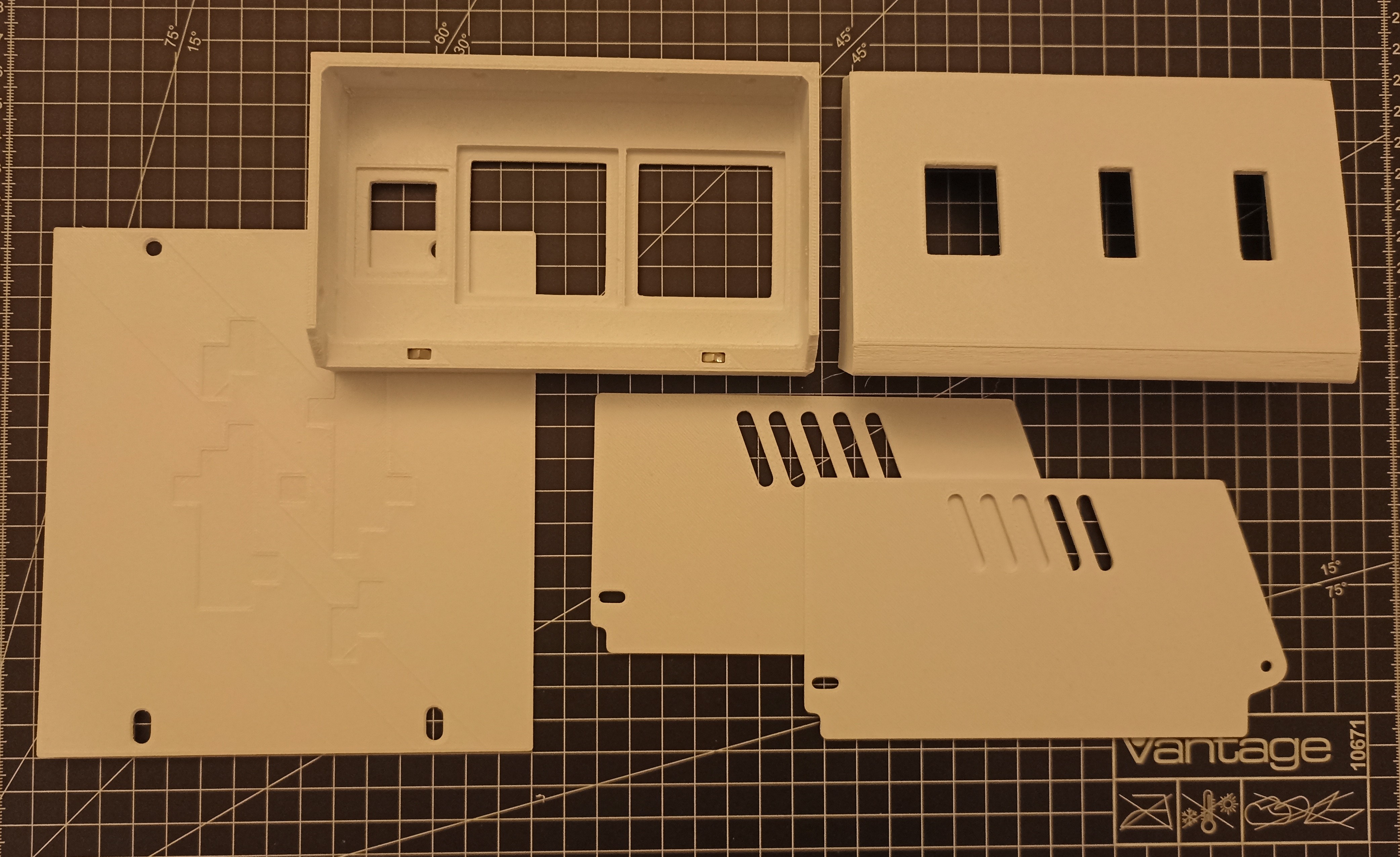 Modular 3D Printer Control Panel – Expandable Power & Device Management Unit — thumbnail 2