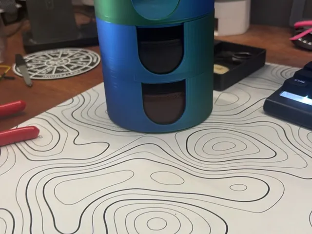 Stackable belt holder
