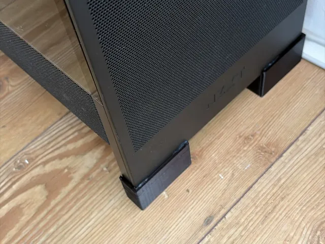 NZXT H5 Flow (2024) PC Case Feet