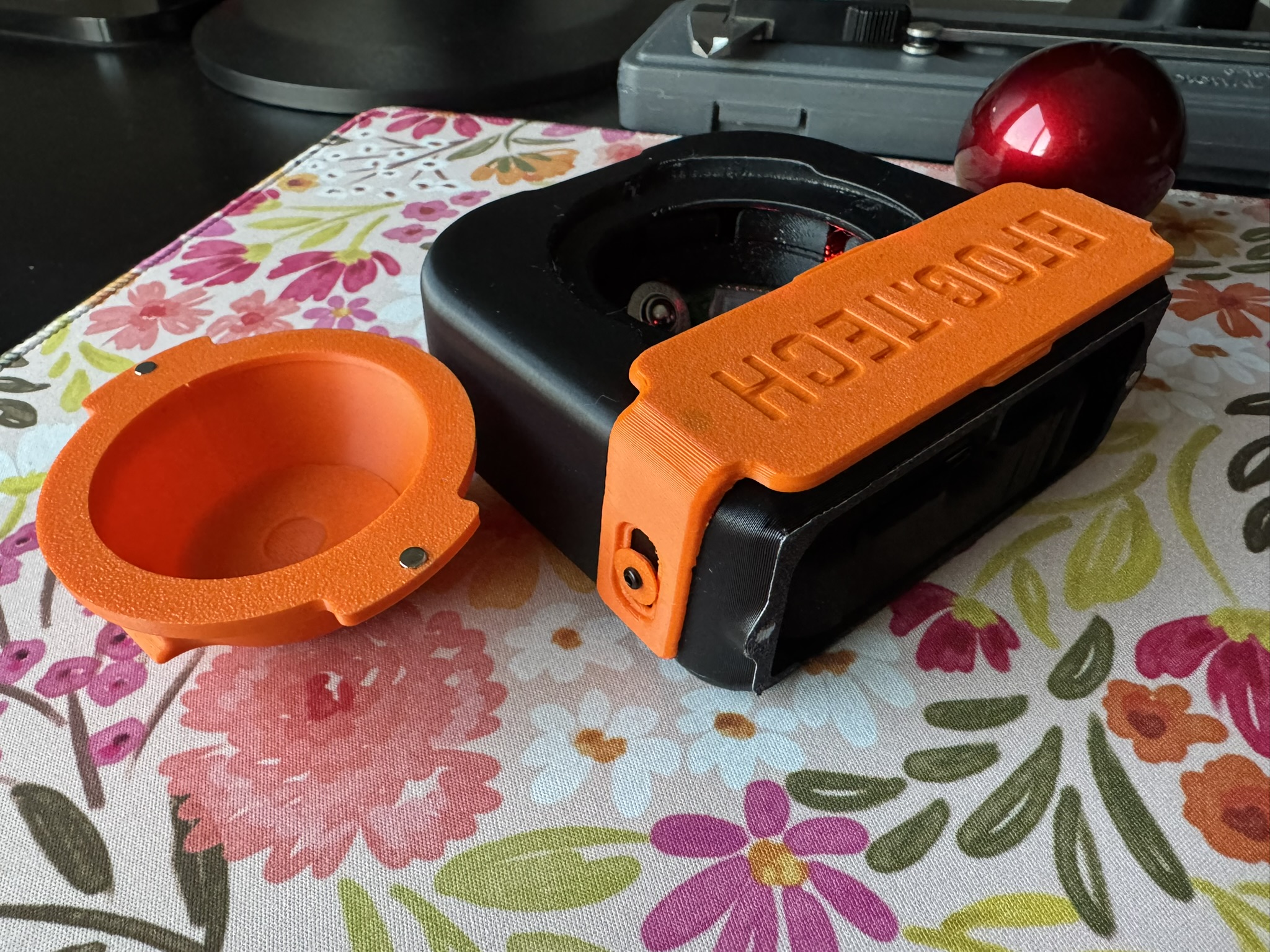 Efog Endgame Trackball Case - Alternate Hinge and Cap 3D model