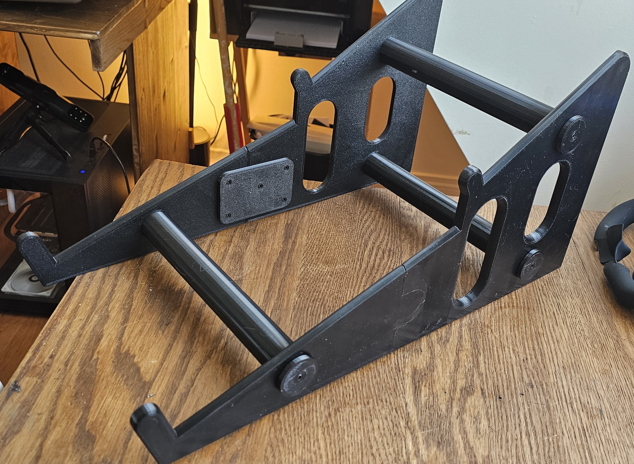 Double-stage rack for desktop music gear